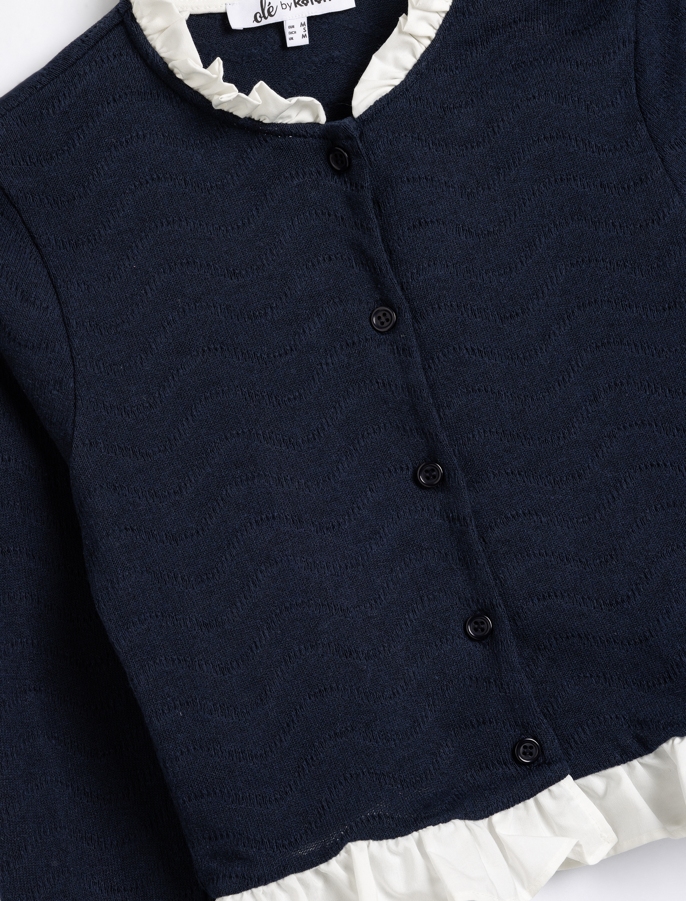   Hırka Dik Yaka Fırfır Detaylı Düğmeli Uzun Kollu