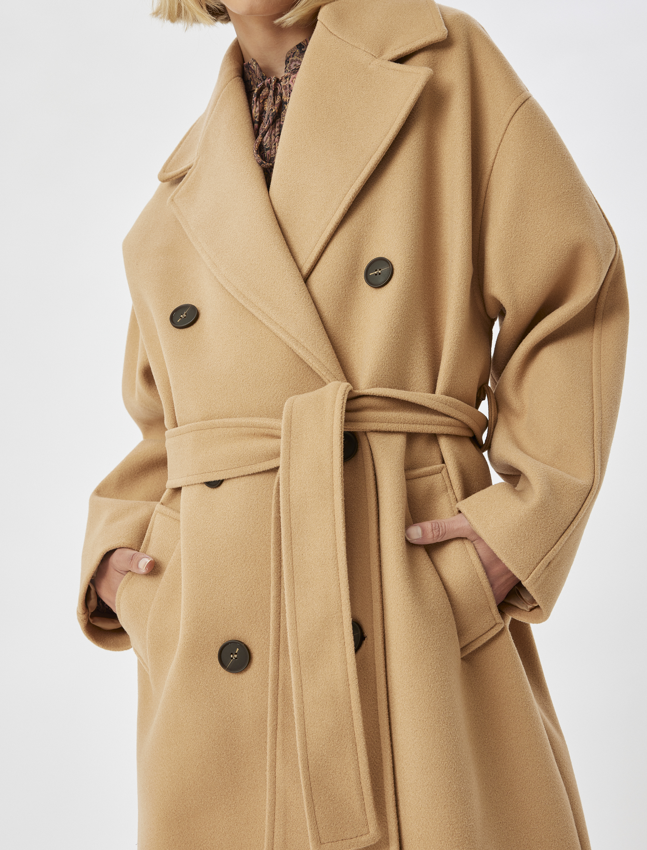   Uzun Kaşe Kaban Kalın Kruvaze Cepli Kuşak Detaylı