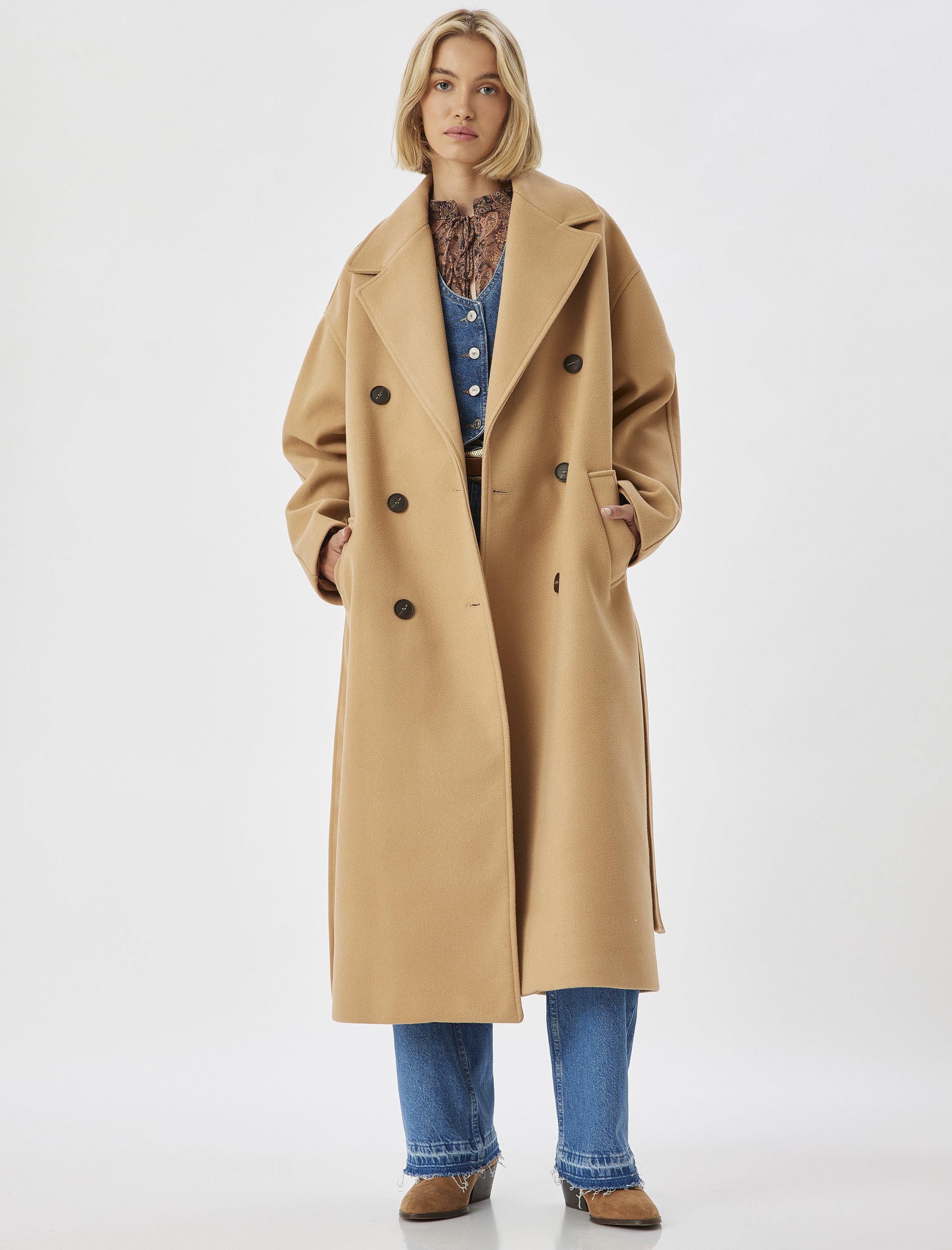   Uzun Kaşe Kaban Kalın Kruvaze Cepli Kuşak Detaylı