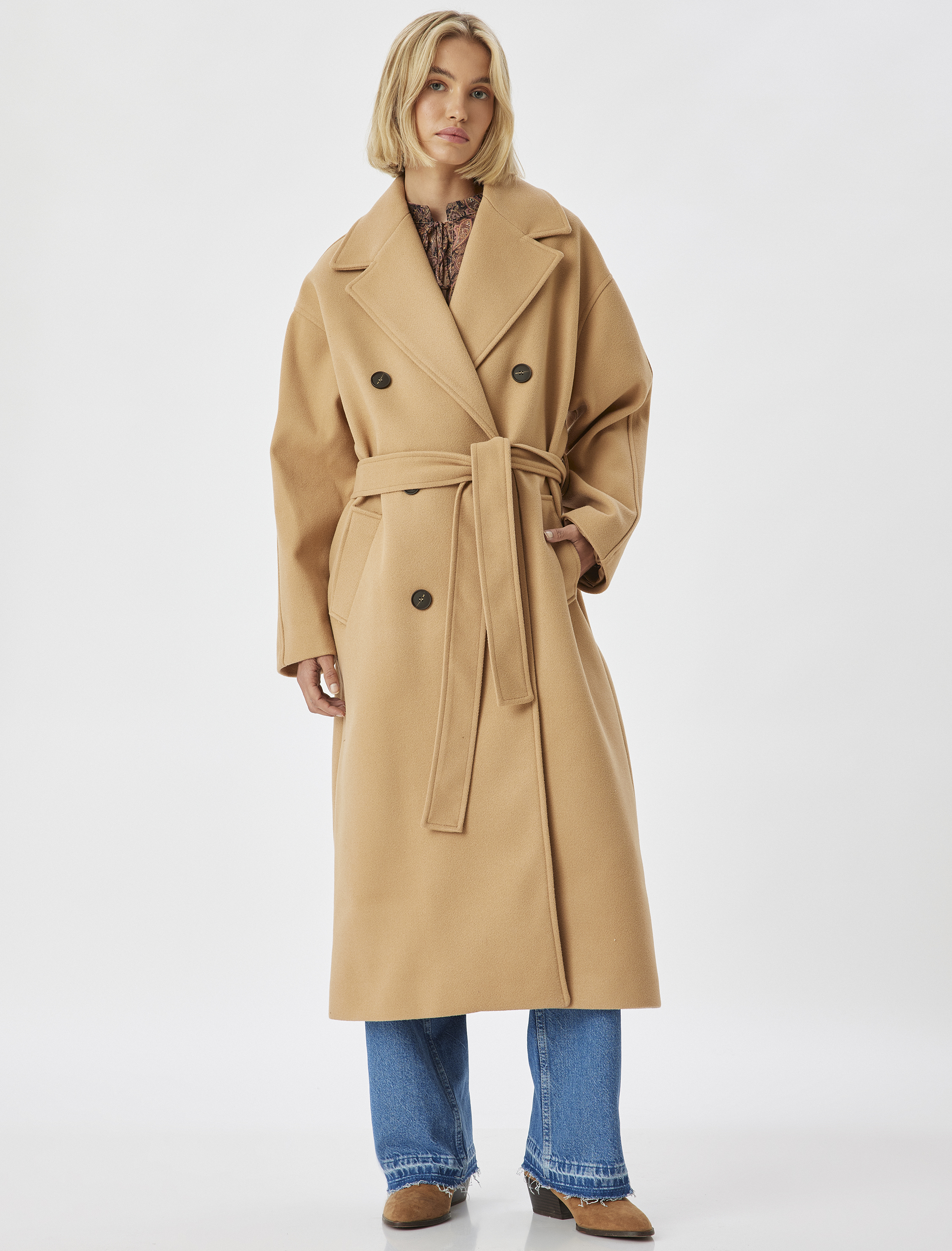   Uzun Kaşe Kaban Kalın Kruvaze Cepli Kuşak Detaylı