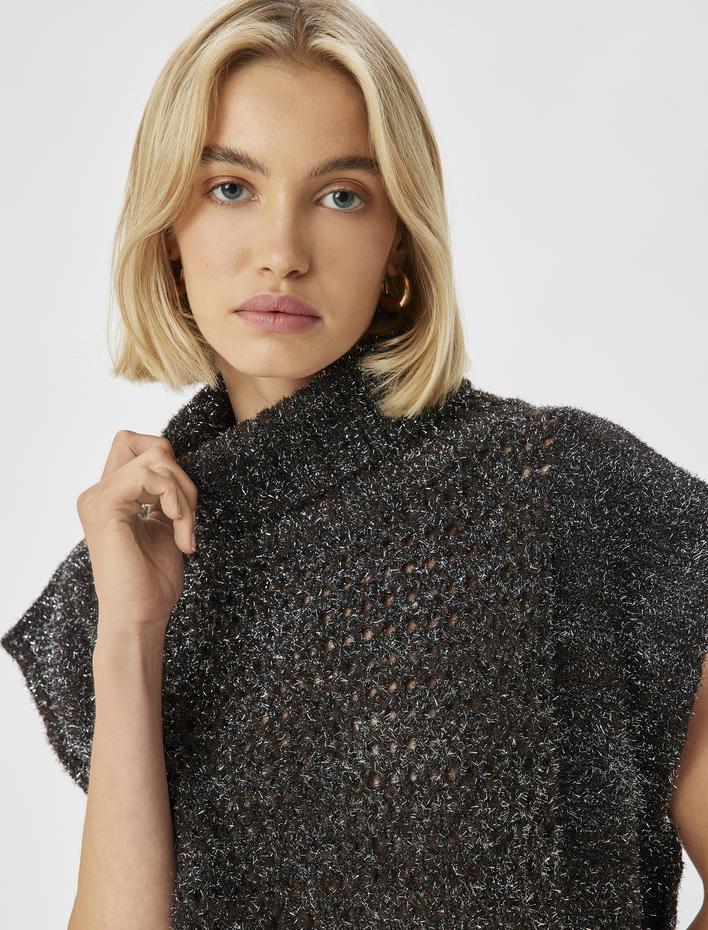  Balıkçı Yaka Peluş Kolsuz Ajurlu Kazak