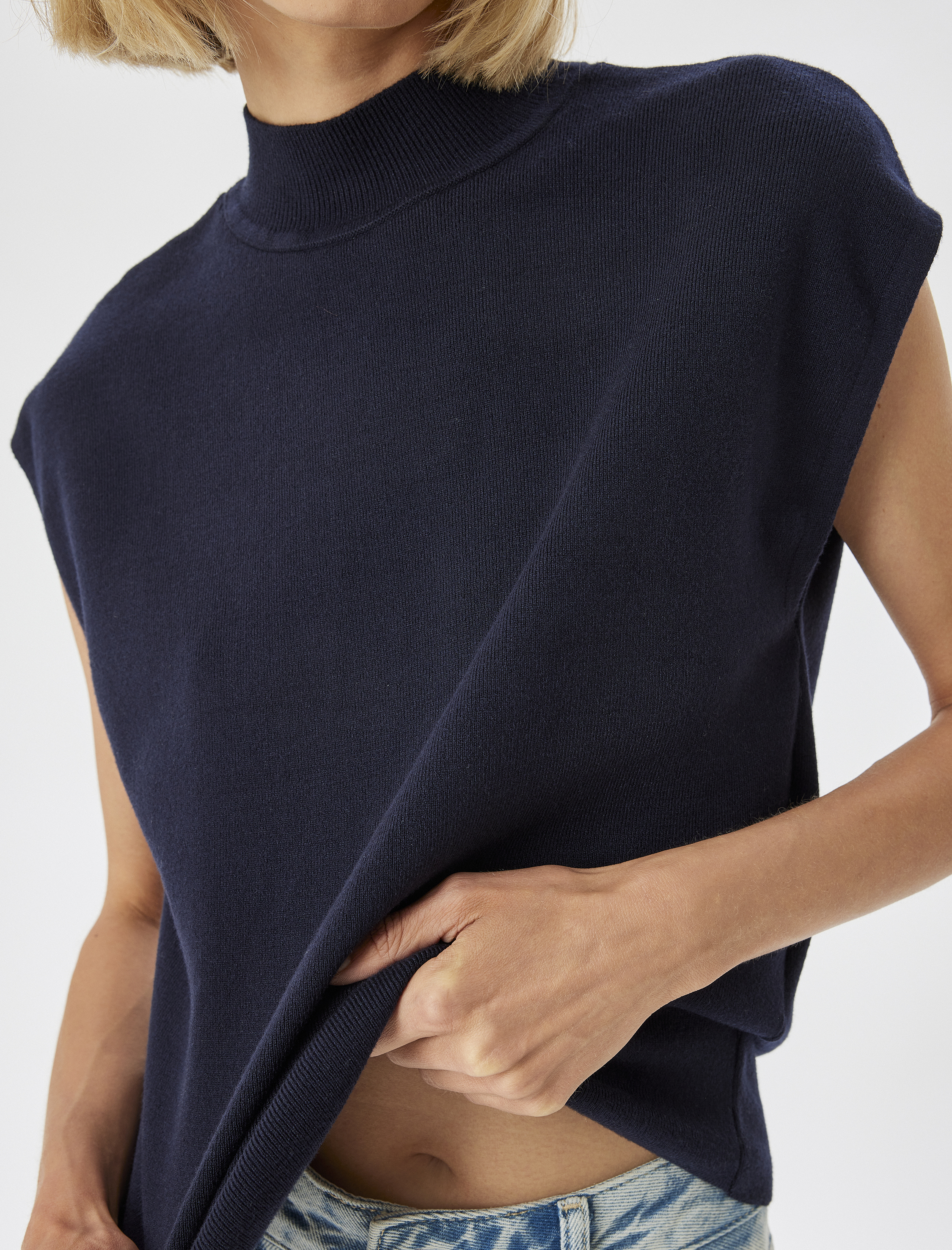 Kolsuz Triko Kazak Dik Yaka