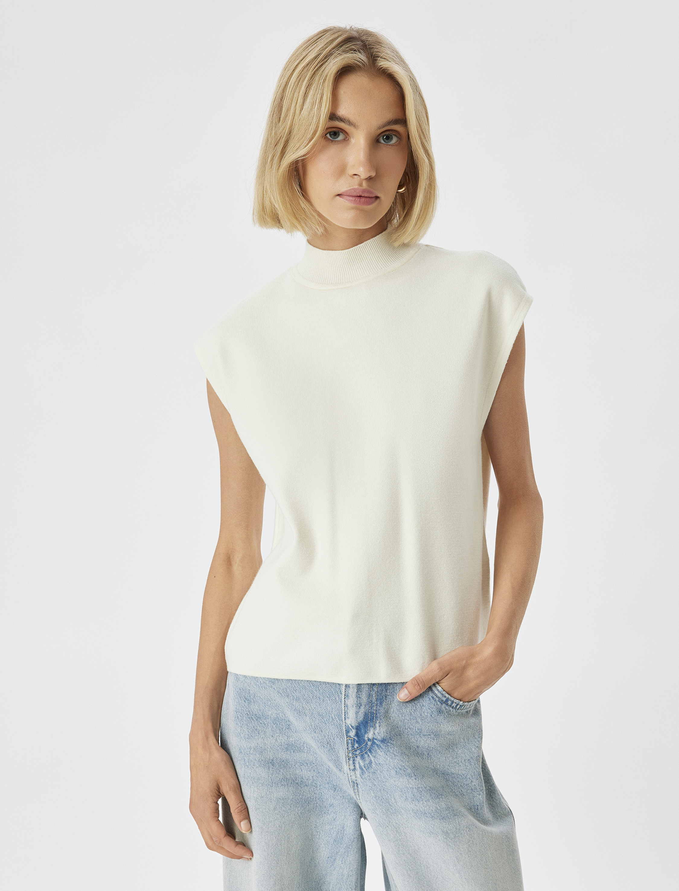 Kolsuz Triko Kazak Dik Yaka