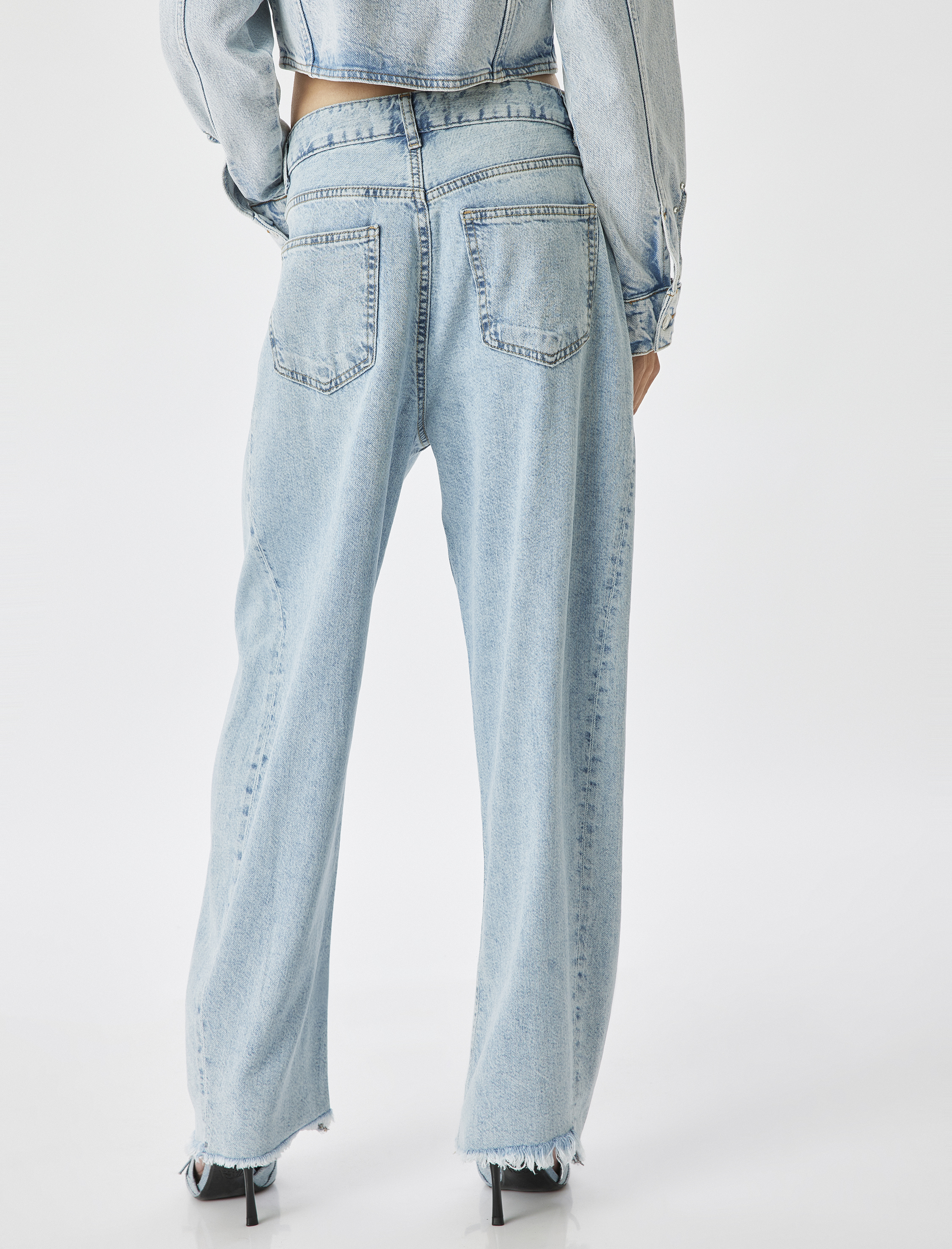   Yüksek Bel Kesik Paça Düğmeli Kot Pantolon - Balon Fit Jean