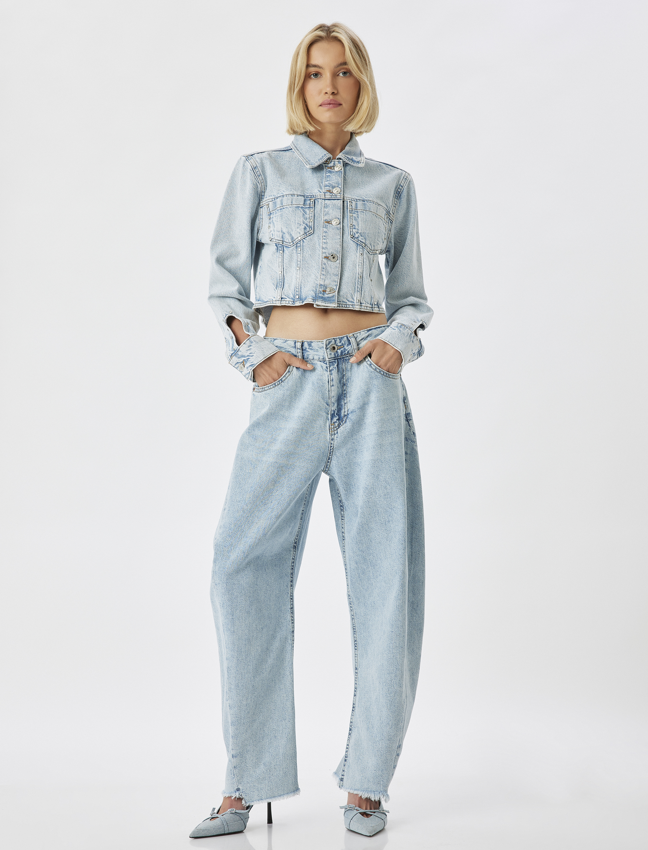 Koton Kadın Yüksek Bel Kesik Paça Düğmeli Kot Pantolon - Balon Fit Jean -1
