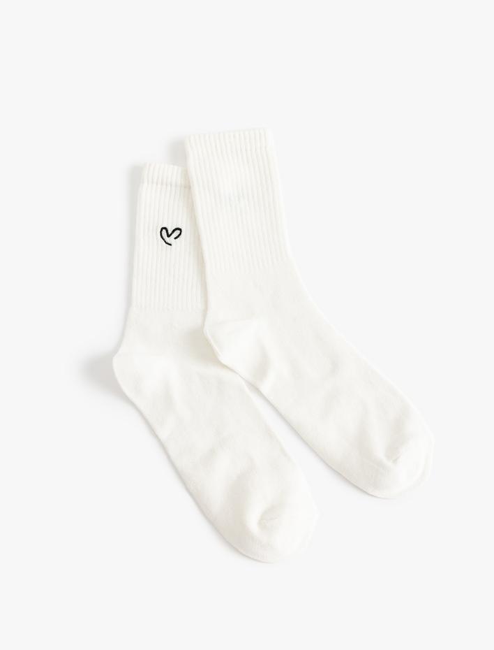 Kadın Soket Çorap Kalp İşlemeli