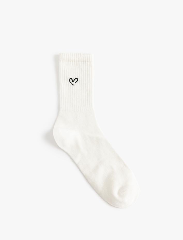 Kadın Soket Çorap Kalp İşlemeli