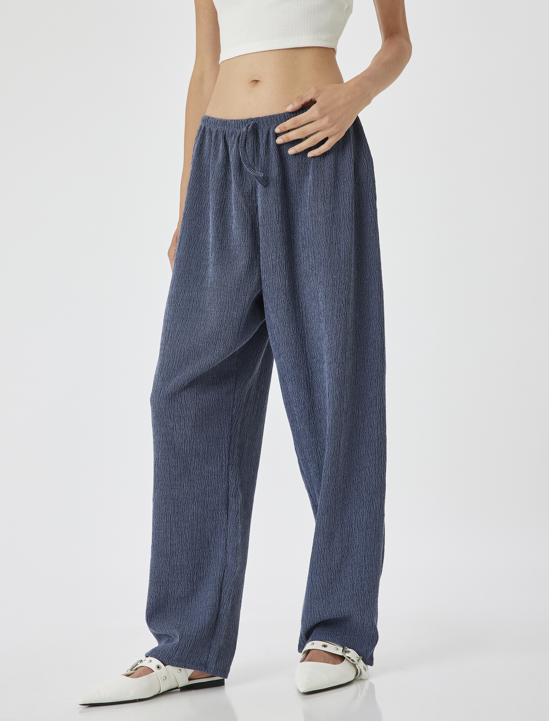   Rahat Kalıp Dokulu Beli Bağlamalı Pantolon