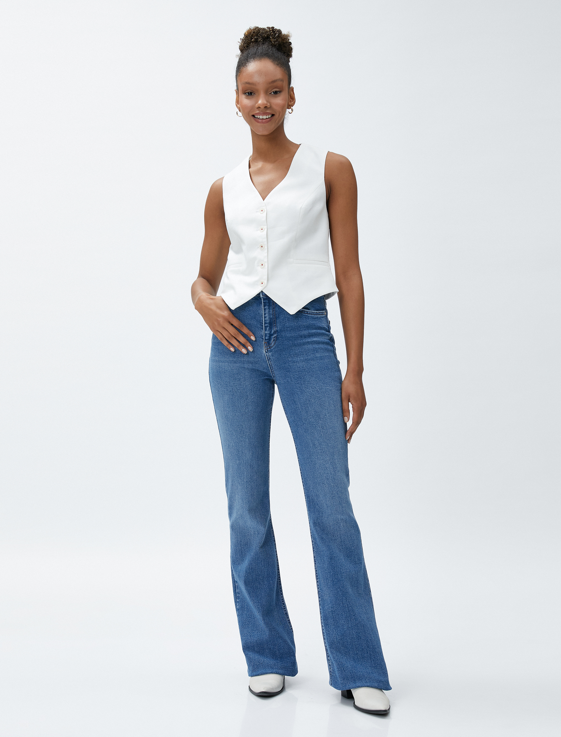   Hafif İspanyol Paça Kot Pantolon