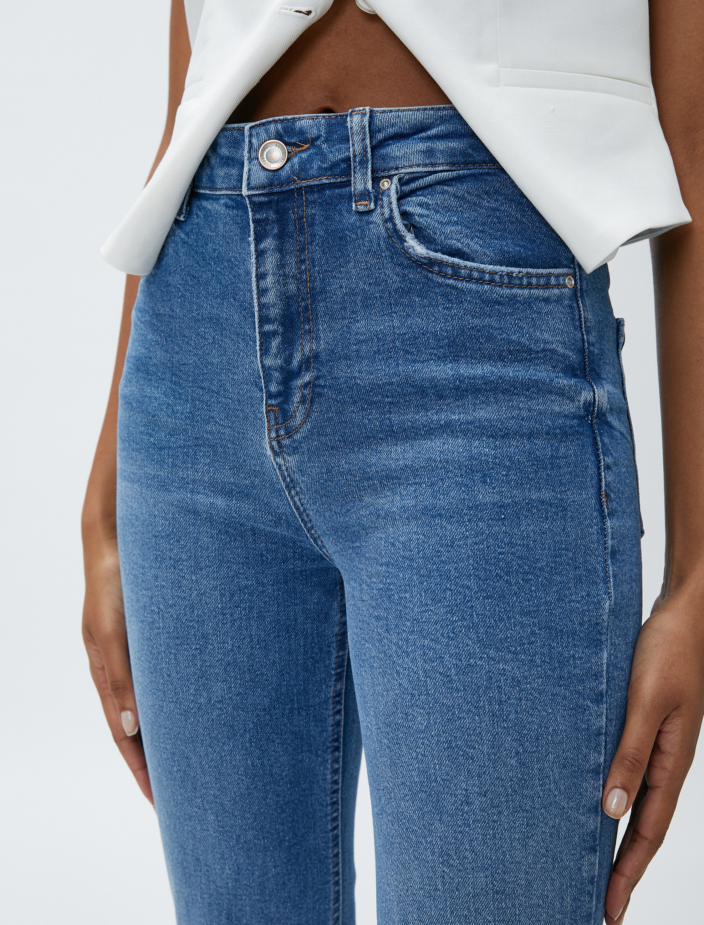   Hafif İspanyol Paça Kot Pantolon