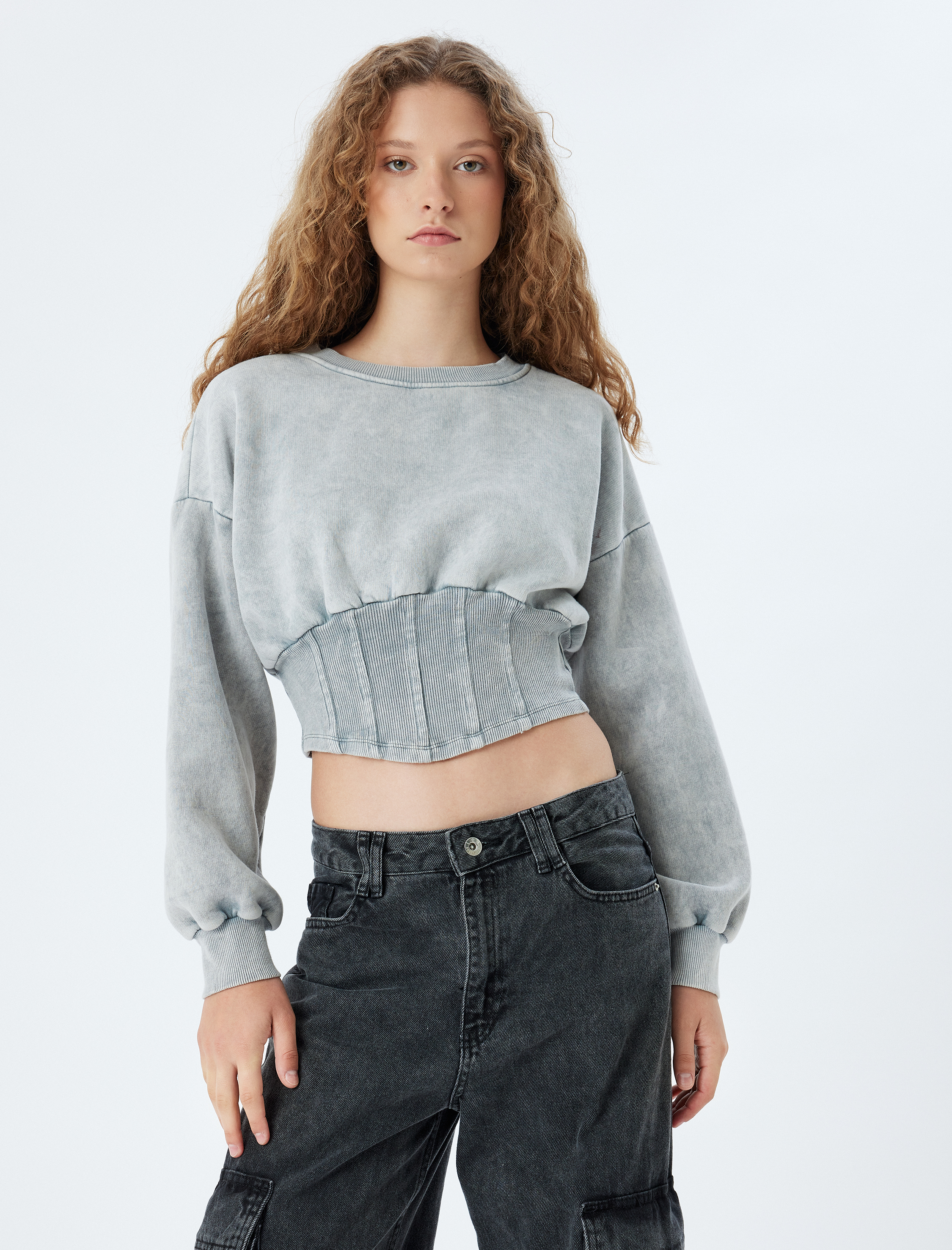   Şardonlu Crop Sweat Korse Detaylı Bisiklet Yaka Yıkamalı Slim Fit