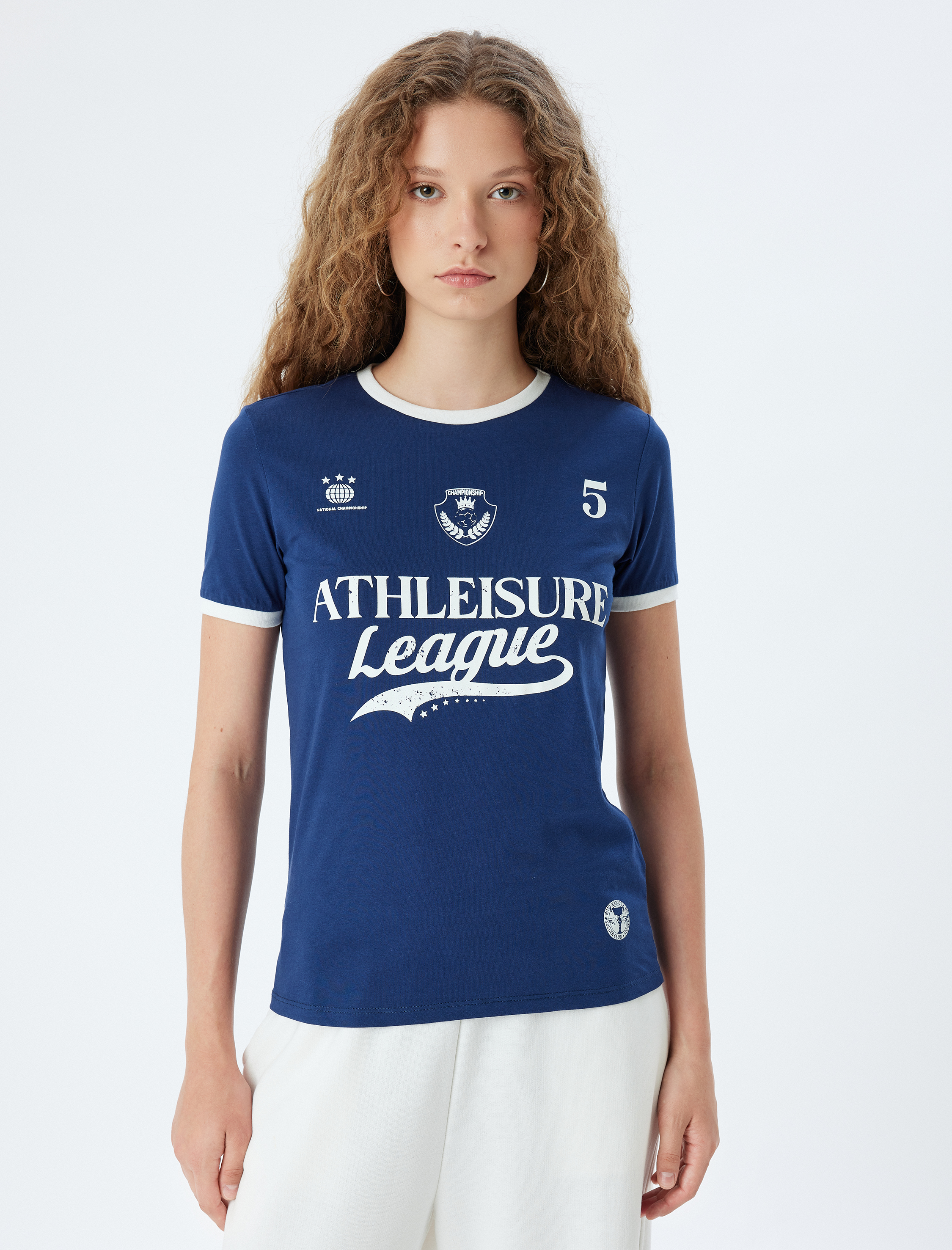   Kolej Baskılı Biyeli Kısa Kollu Bisiklet Yaka Tişört