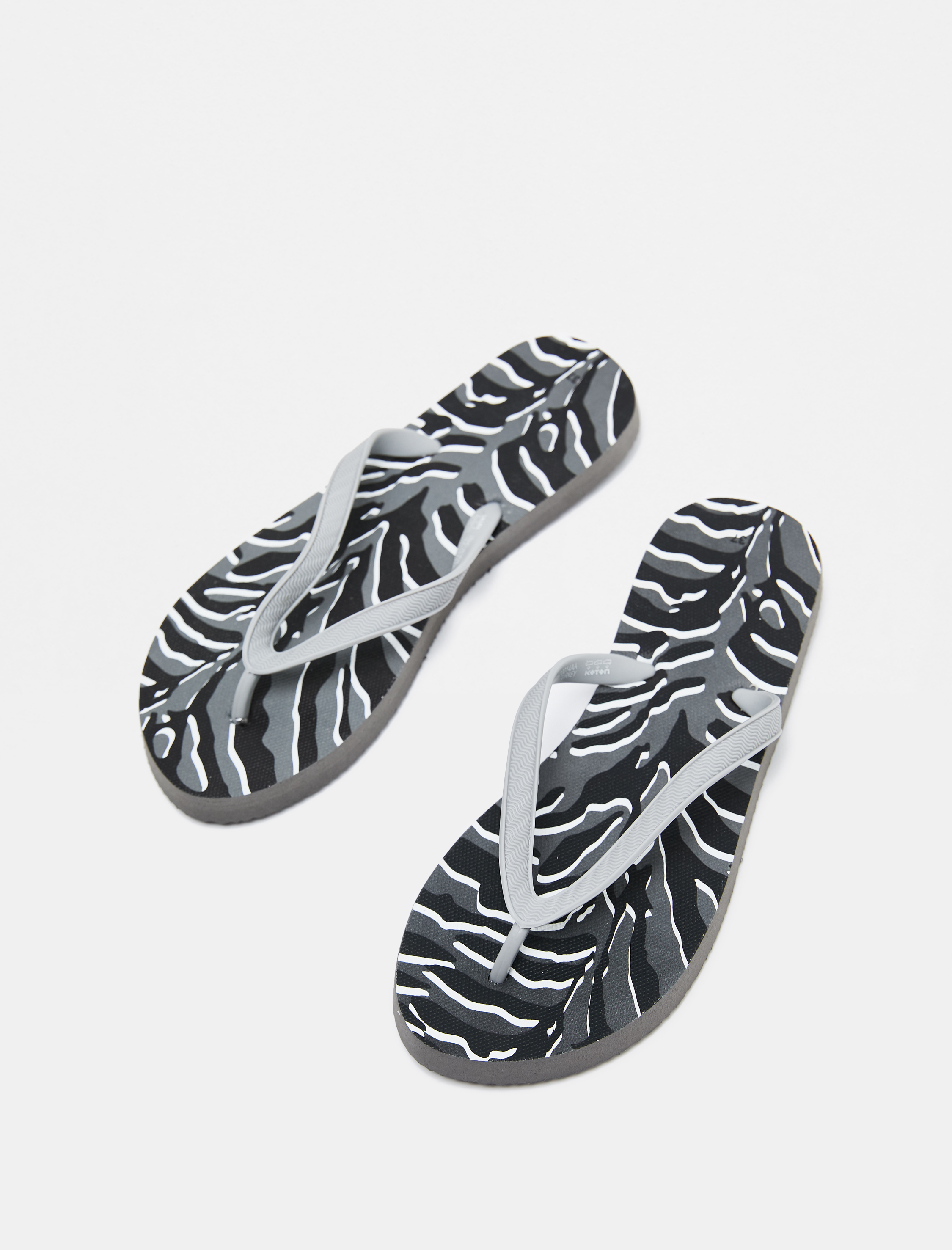 Kadın Parmak Arası Terlik