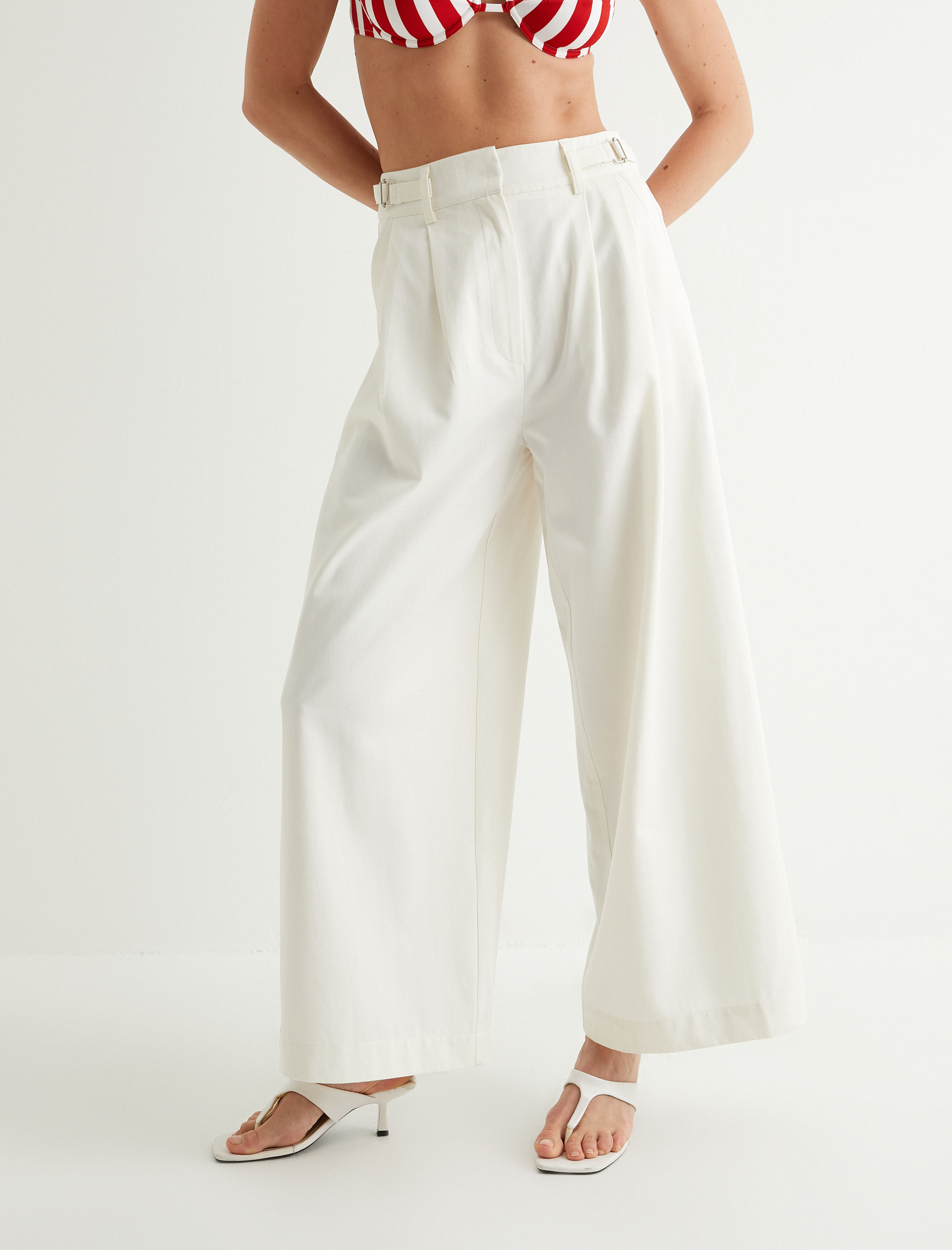   Koton X Sima Tarkan - Geniş Paça Pantolon Cepli Pile Detaylı