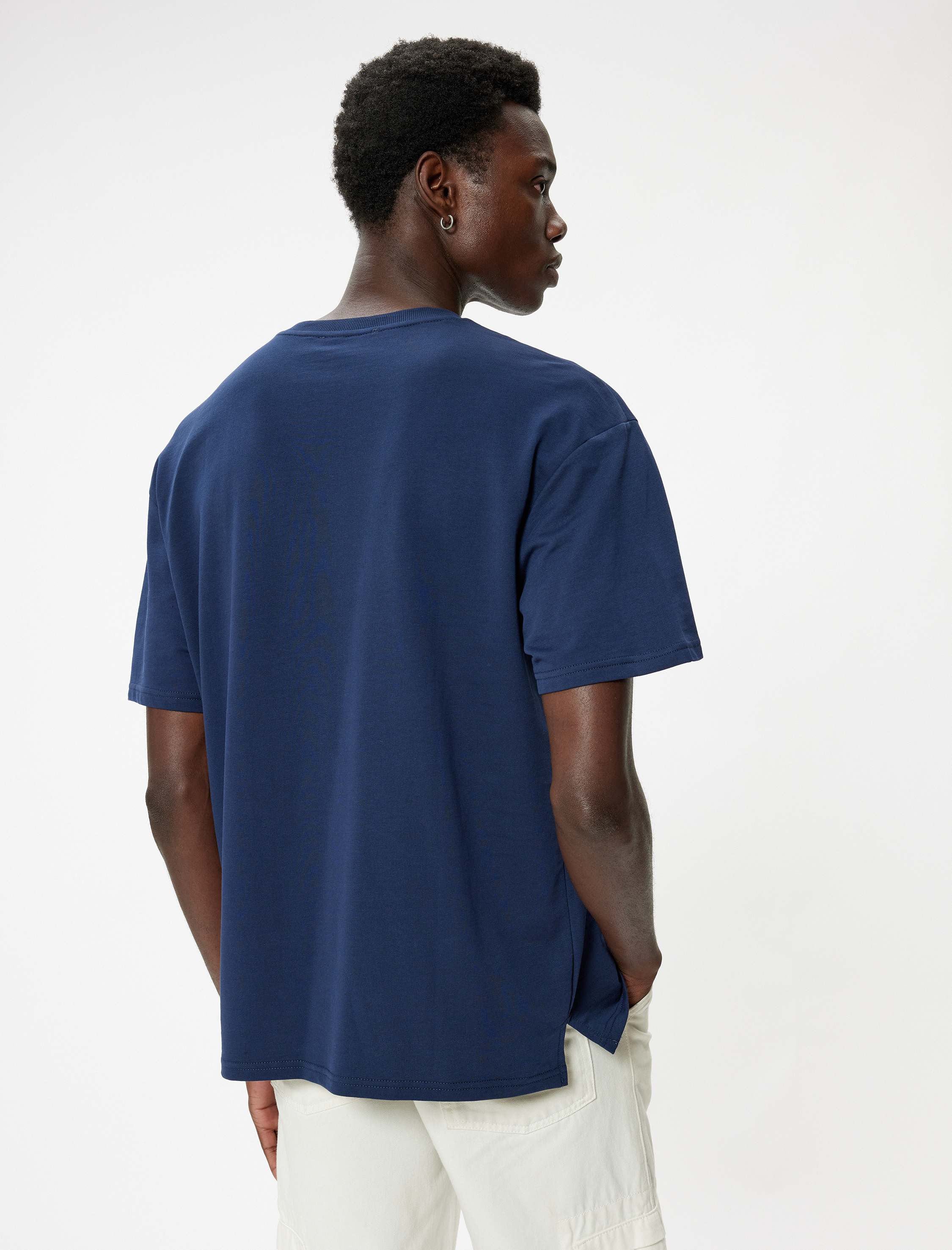   Pamuklu Bisiklet Yaka Etiket Detaylı Kısa Kollu Basic Tişört