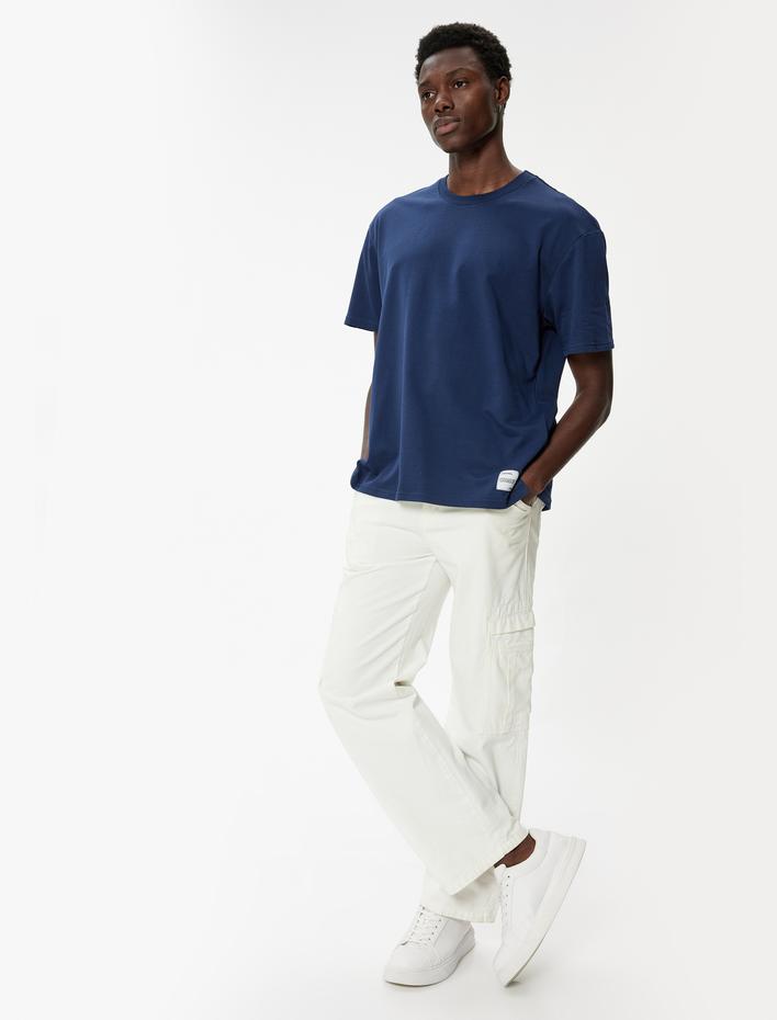  Pamuklu Bisiklet Yaka Etiket Detaylı Kısa Kollu Basic Tişört