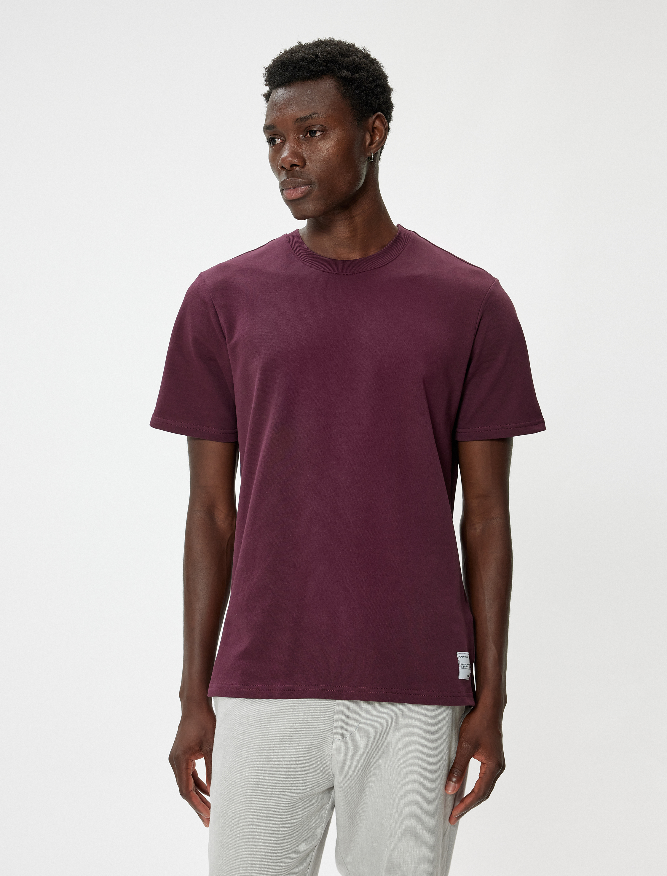   Pamuklu Bisiklet Yaka Etiket Detaylı Kısa Kollu Basic Tişört