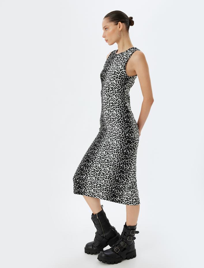  Halter Yaka Elbise Midi Leopar Desenli Kolsuz Slim Fit