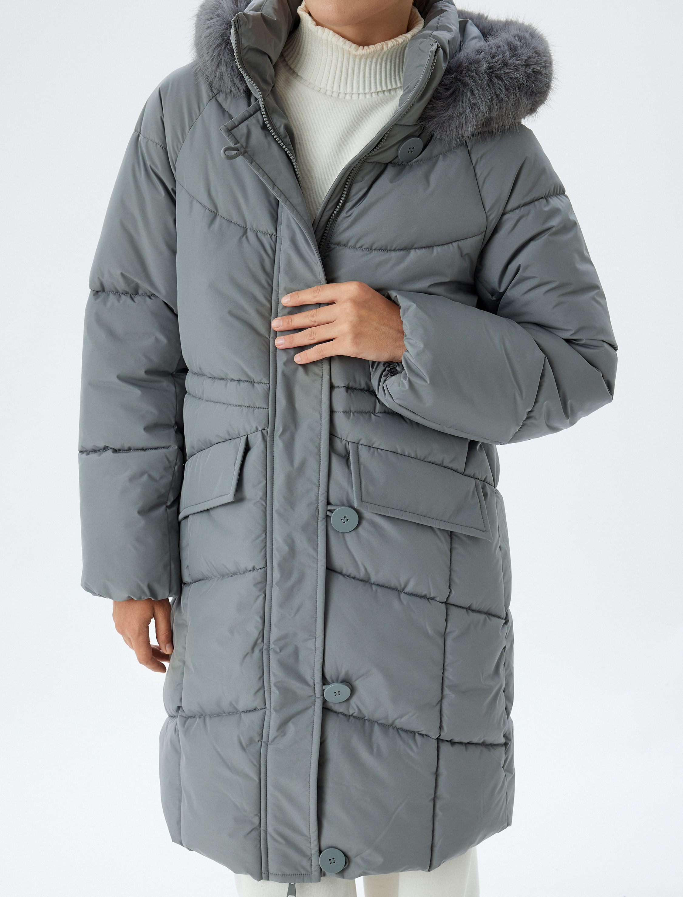   Uzun Kapüşonlu Şişme Mont Su İtici Suni Kürk Detaylı Cepli Fermuarlı