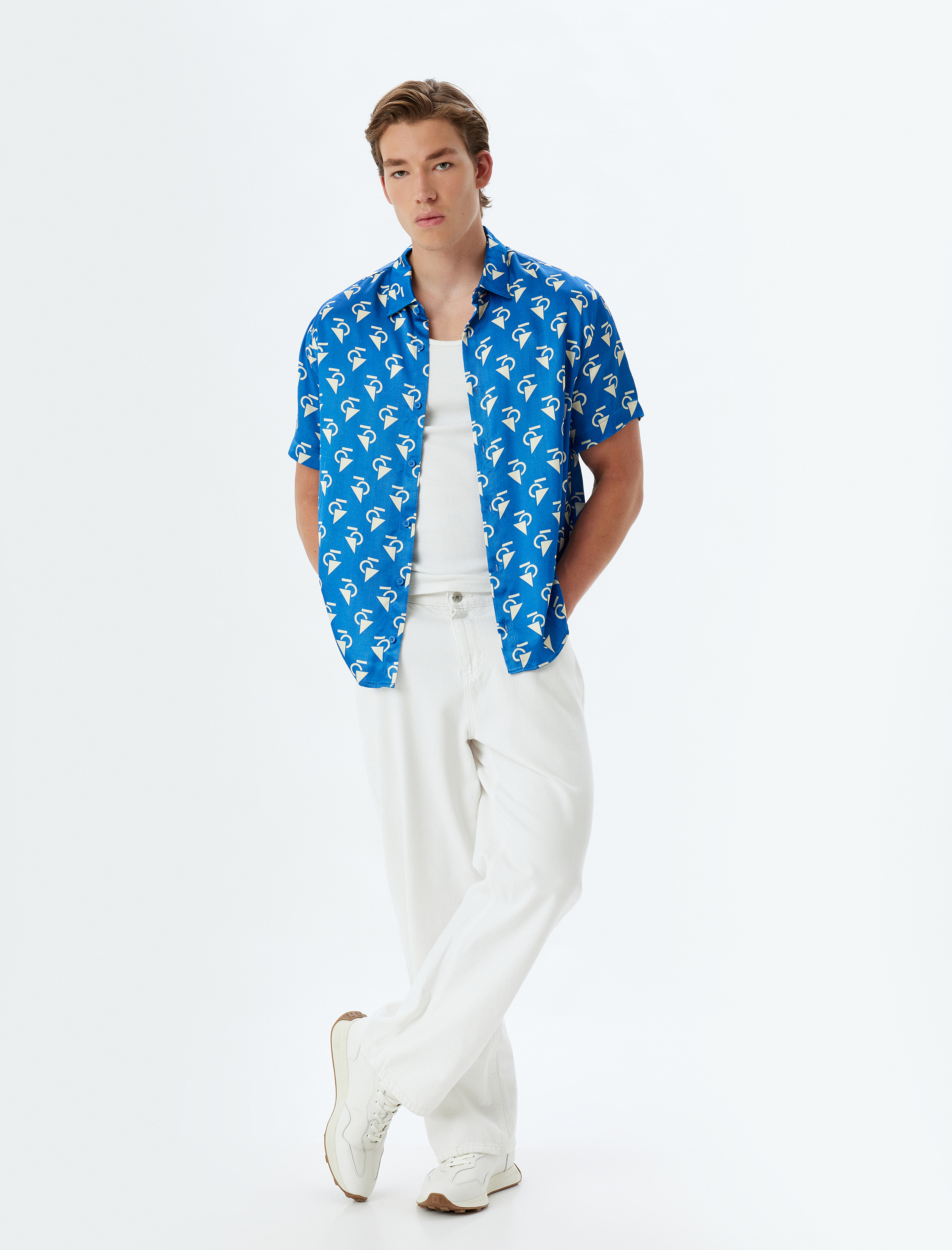 Kısa Kollu Gömlek Geometrik Baskılı Viskon Regular Fit