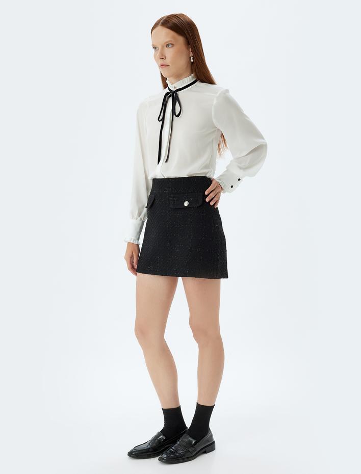  Fırfırlı Dik Yaka Gömlek Fiyonk Bağlama Detaylı Krep Kumaş