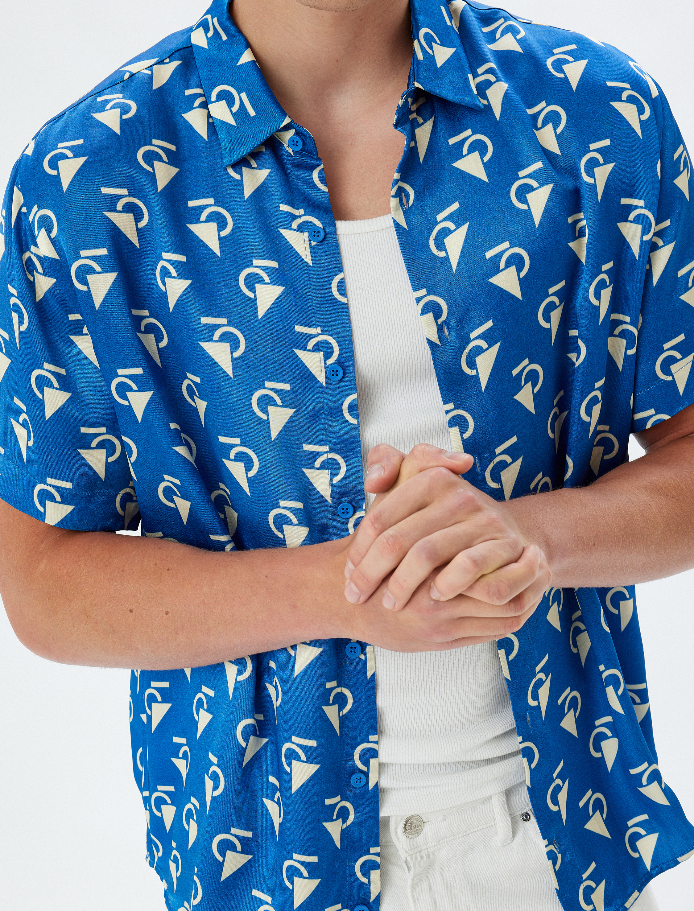 Kısa Kollu Gömlek Geometrik Baskılı Viskon Regular Fit