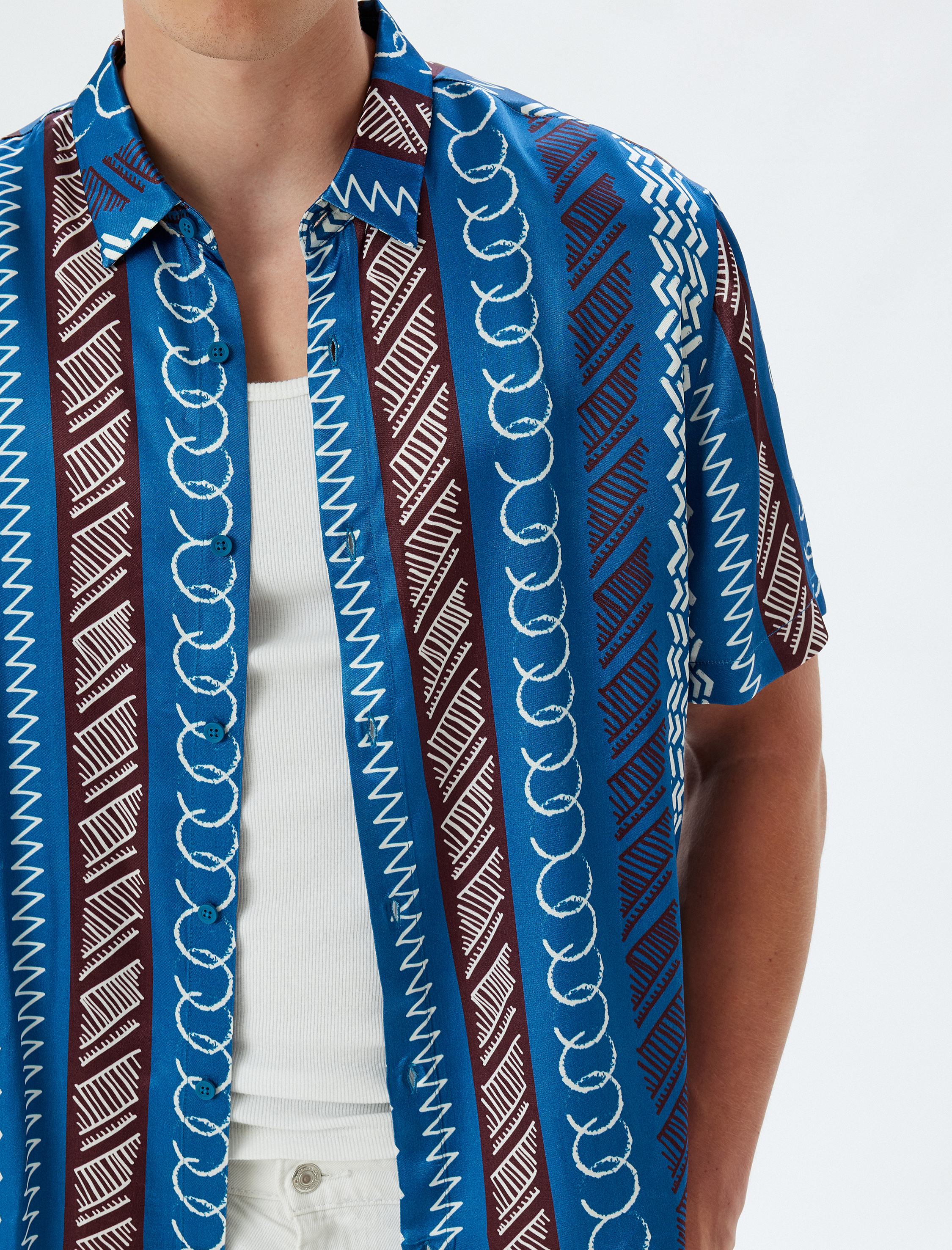   Kısa Kollu Gömlek Geometrik Baskılı Viskon Regular Fit