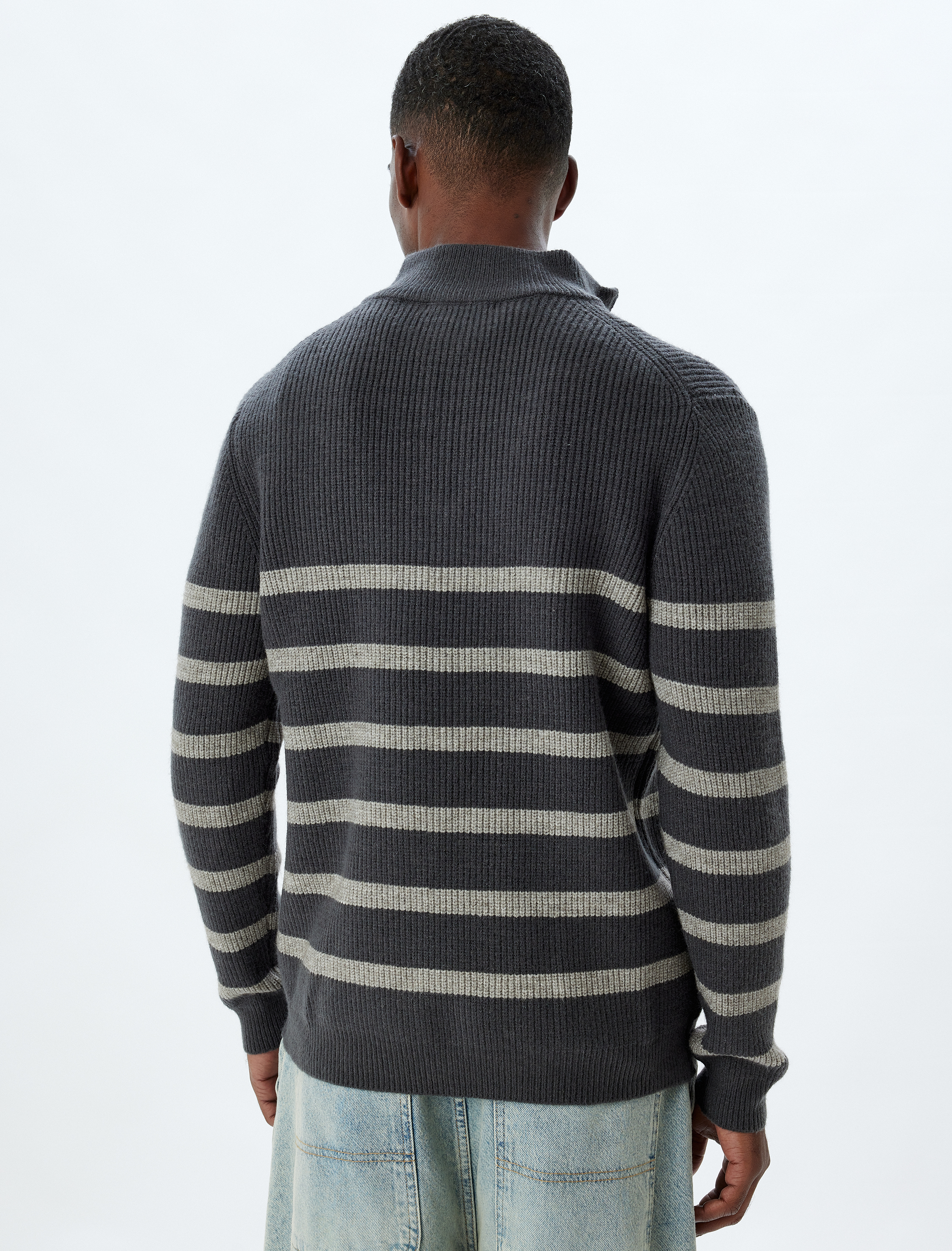   Kışlık Triko Kazak Dik Yaka Yarım Fermuarlı Uzun Kollu