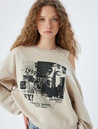 Oversize Sweatshirt Pencere Detaylı Baskılı Bisiklet Yaka Şardonlu