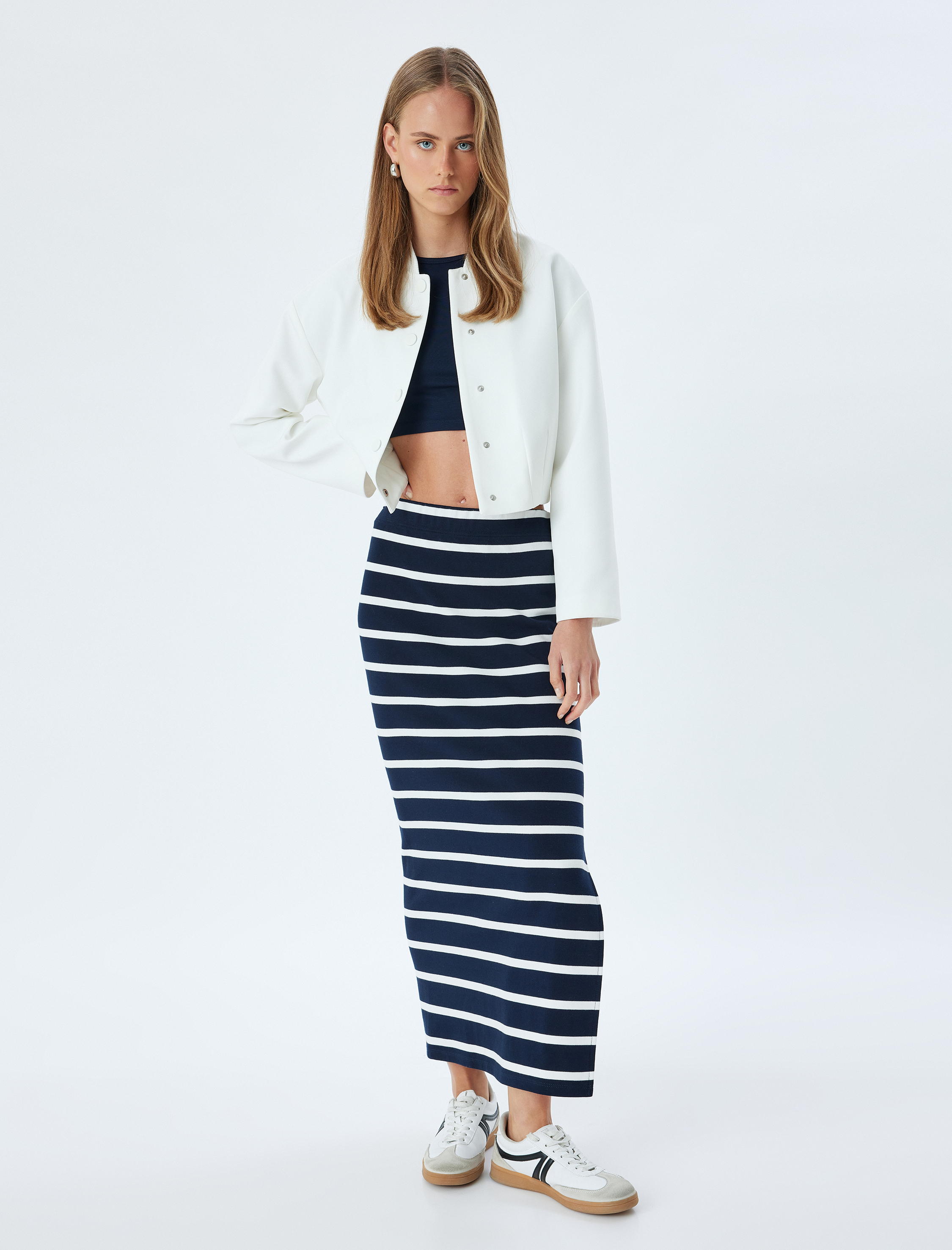   Yandan Yırtmaç Detaylı Standart Bel Uzun Kalem Etek