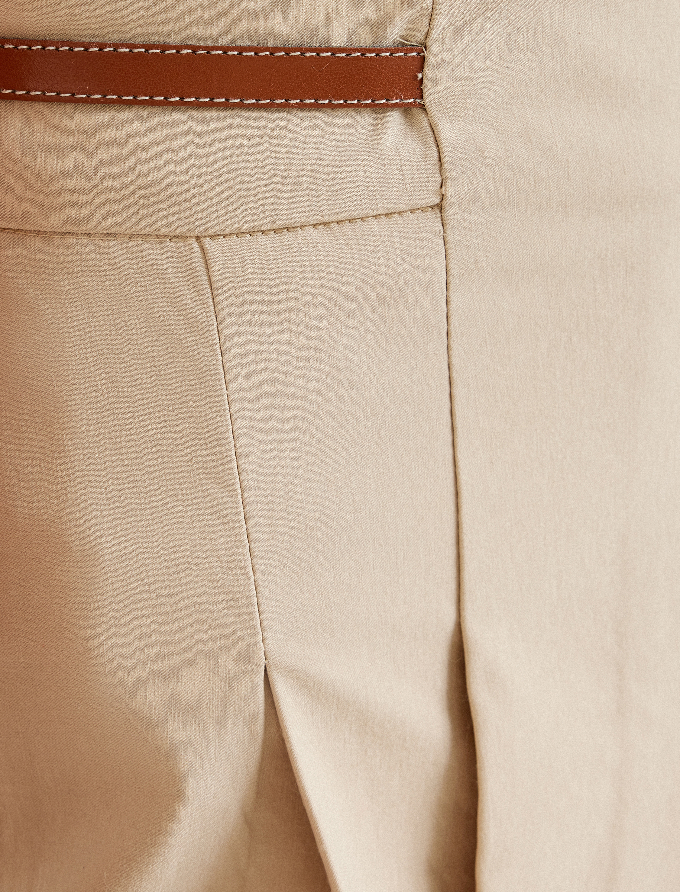   Pileli Mini Şort Etek Yarım Kemer Detaylı