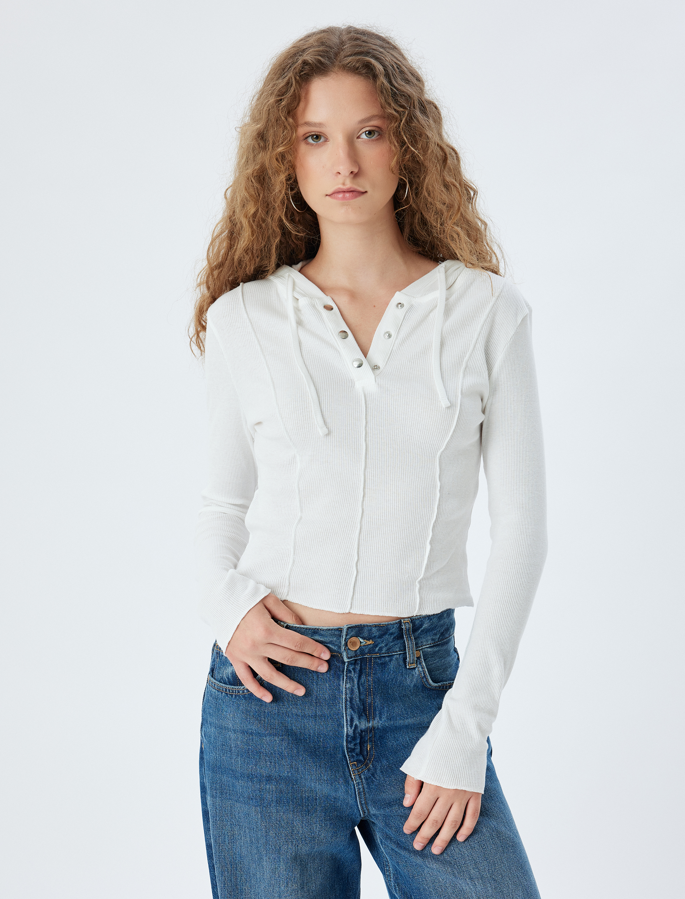   Uzun Kollu Kapüşonlu Fitilli Pamuklu Tişört