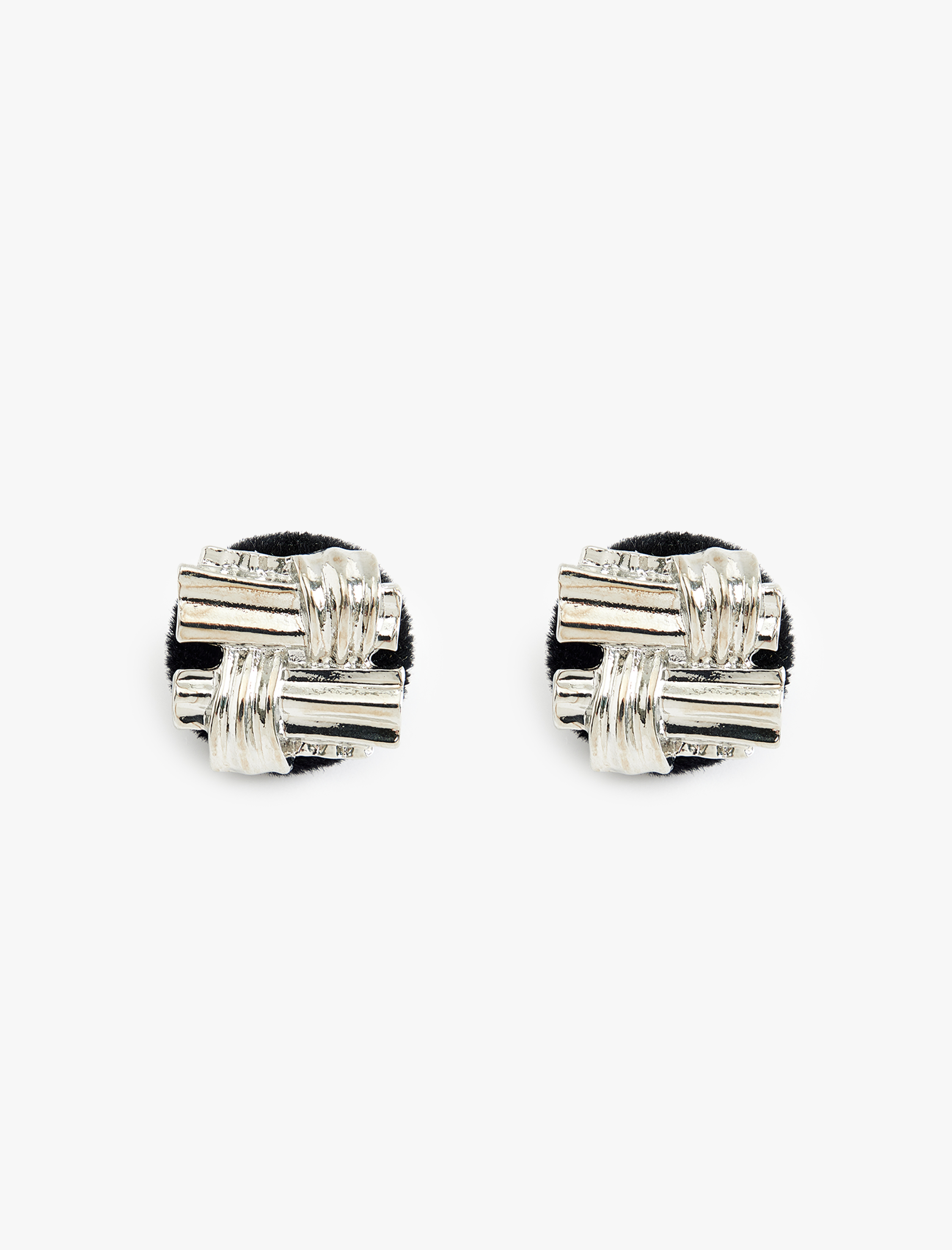  Kadın Soyut Küpe Peluş Detaylı