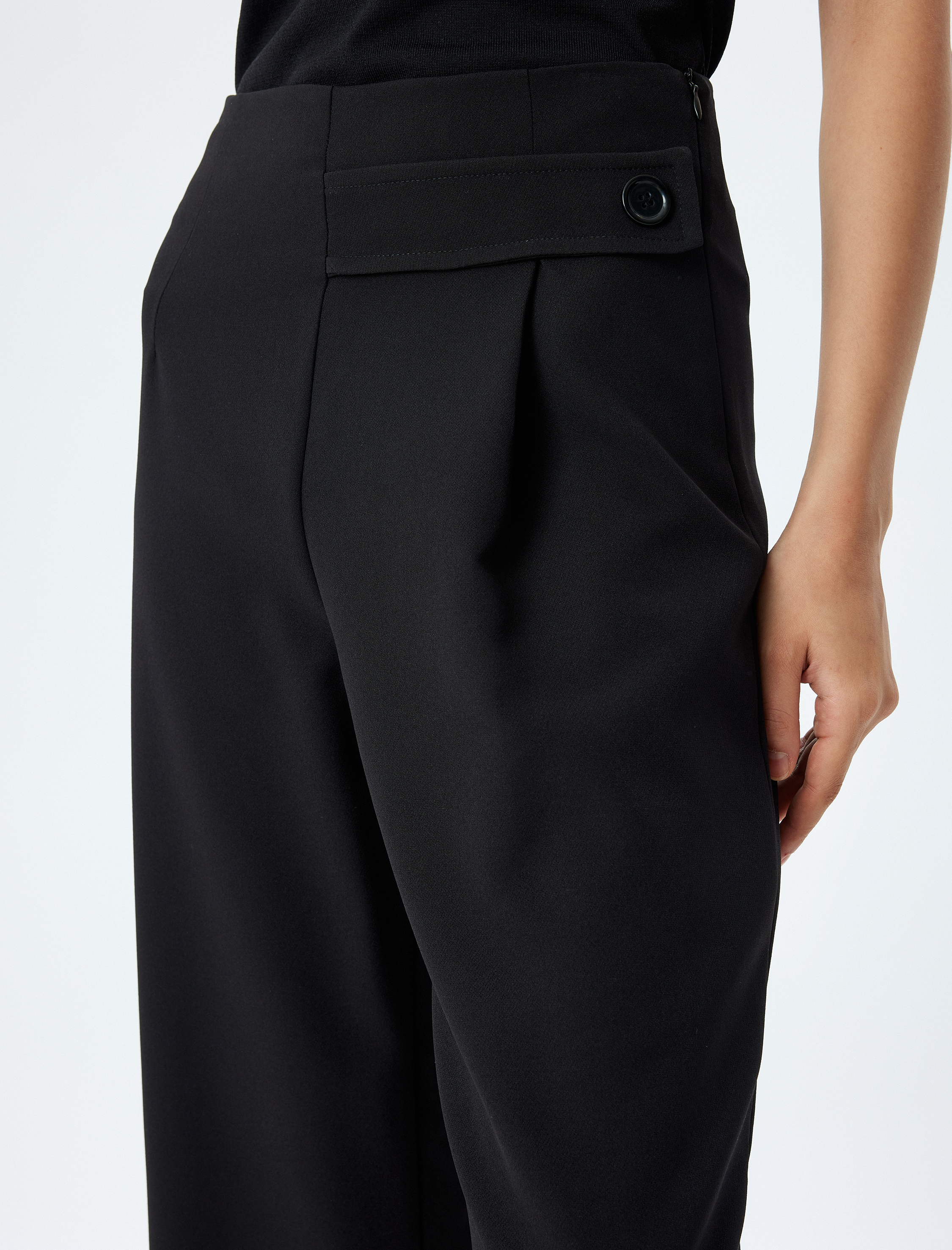   Yüksek Bel Kumaş Pantolon Düz Kısa Paça Yarım Kemer ve Pile Detaylı