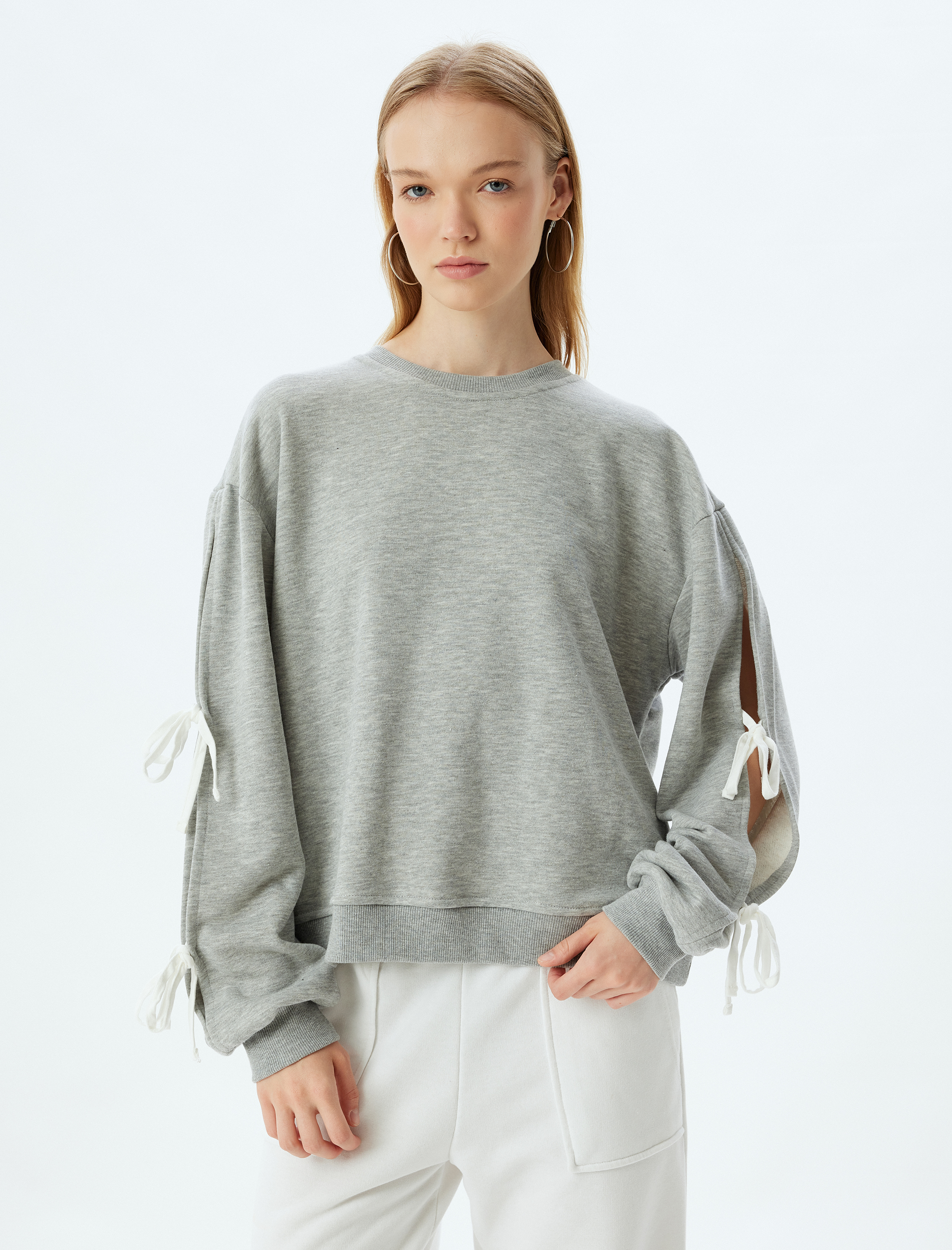  Oversize Sweatshirt Fiyonk Detaylı Bisiklet Yaka Uzun Kollu