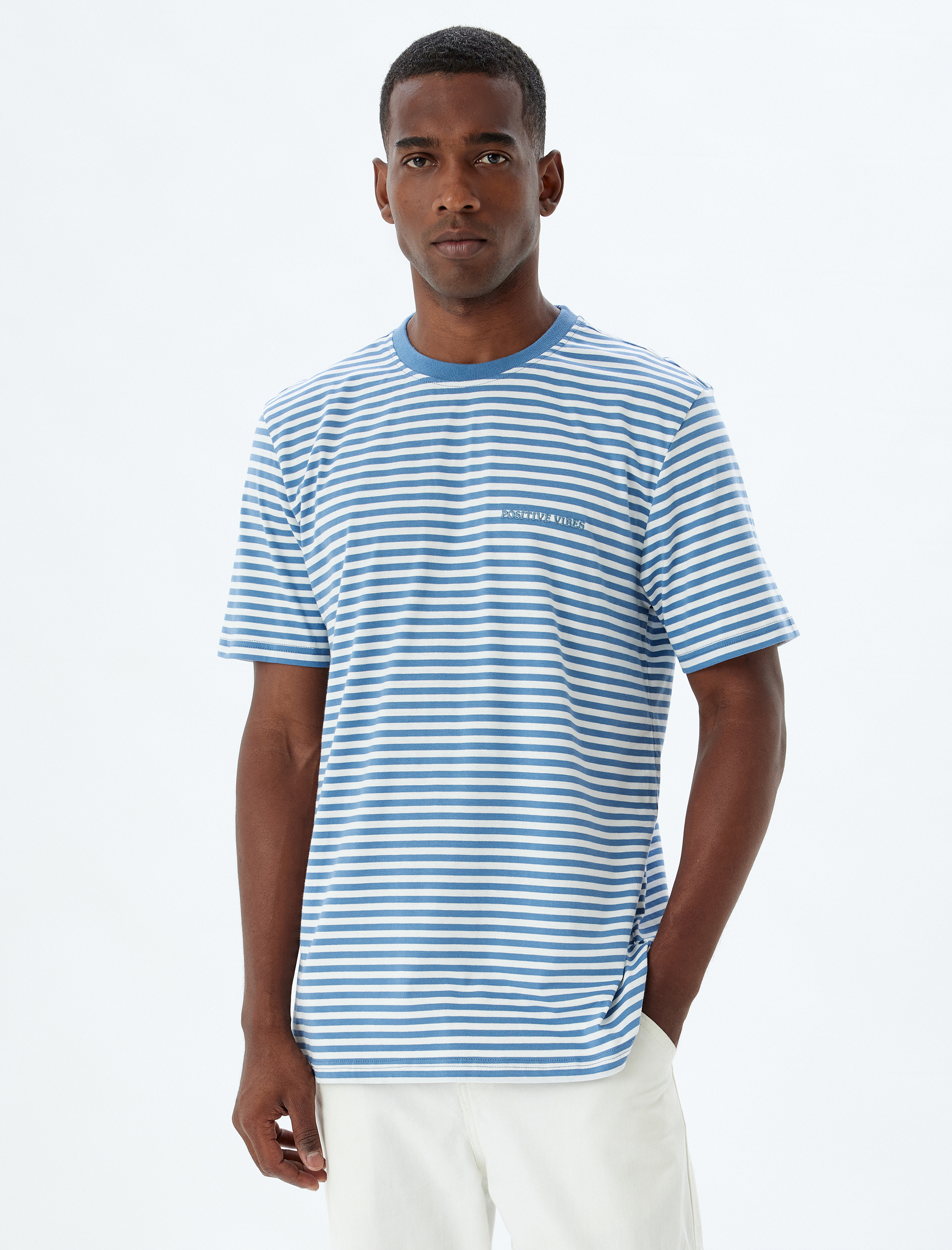   Bisiklet Yaka Tişört Slogan İşlemeli Kısa Kollu Biyeli Pamuklu