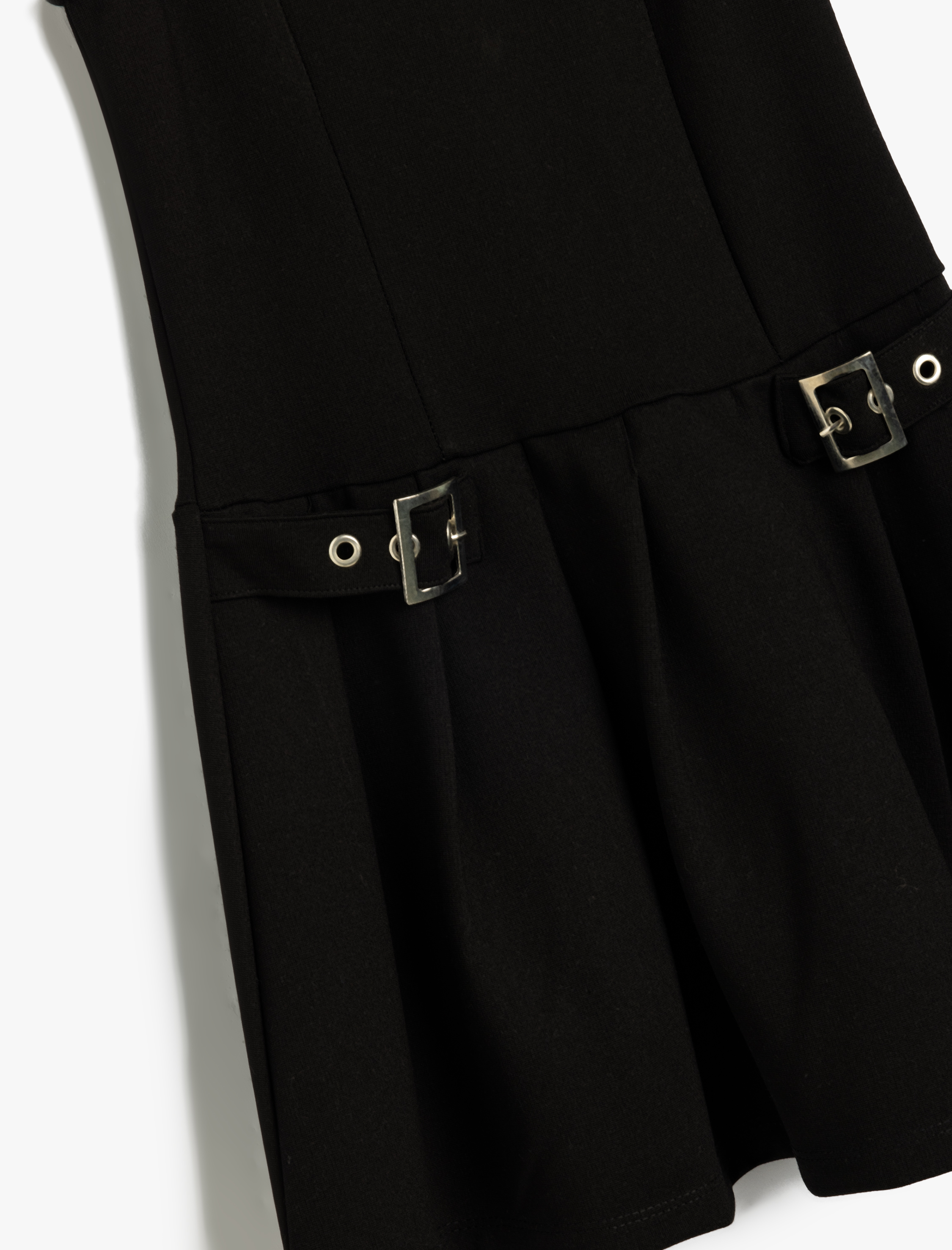 Kız Çocuk Jile Elbise Kolsuz Yuvarlak Yaka Toka Detaylı Viskon Kumaş