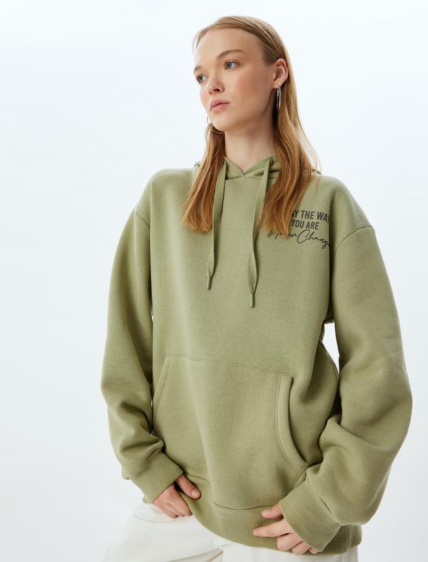 Oversize Kapüşonlu Sweatshirt Arkası Baskılı Kanguru Cepli_0