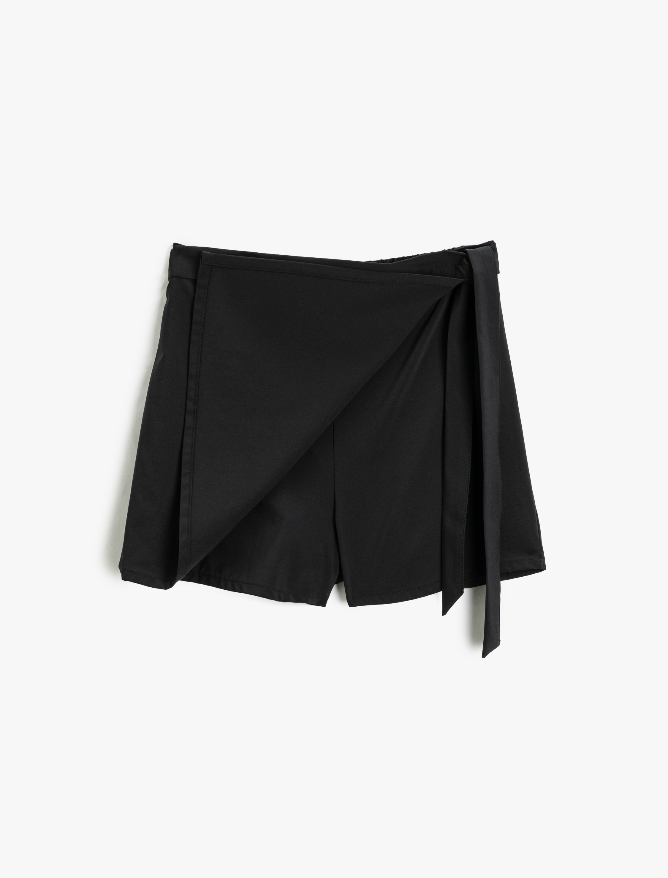 Mini Şort Etek Kuşak Detaylı Önü Kapamalı