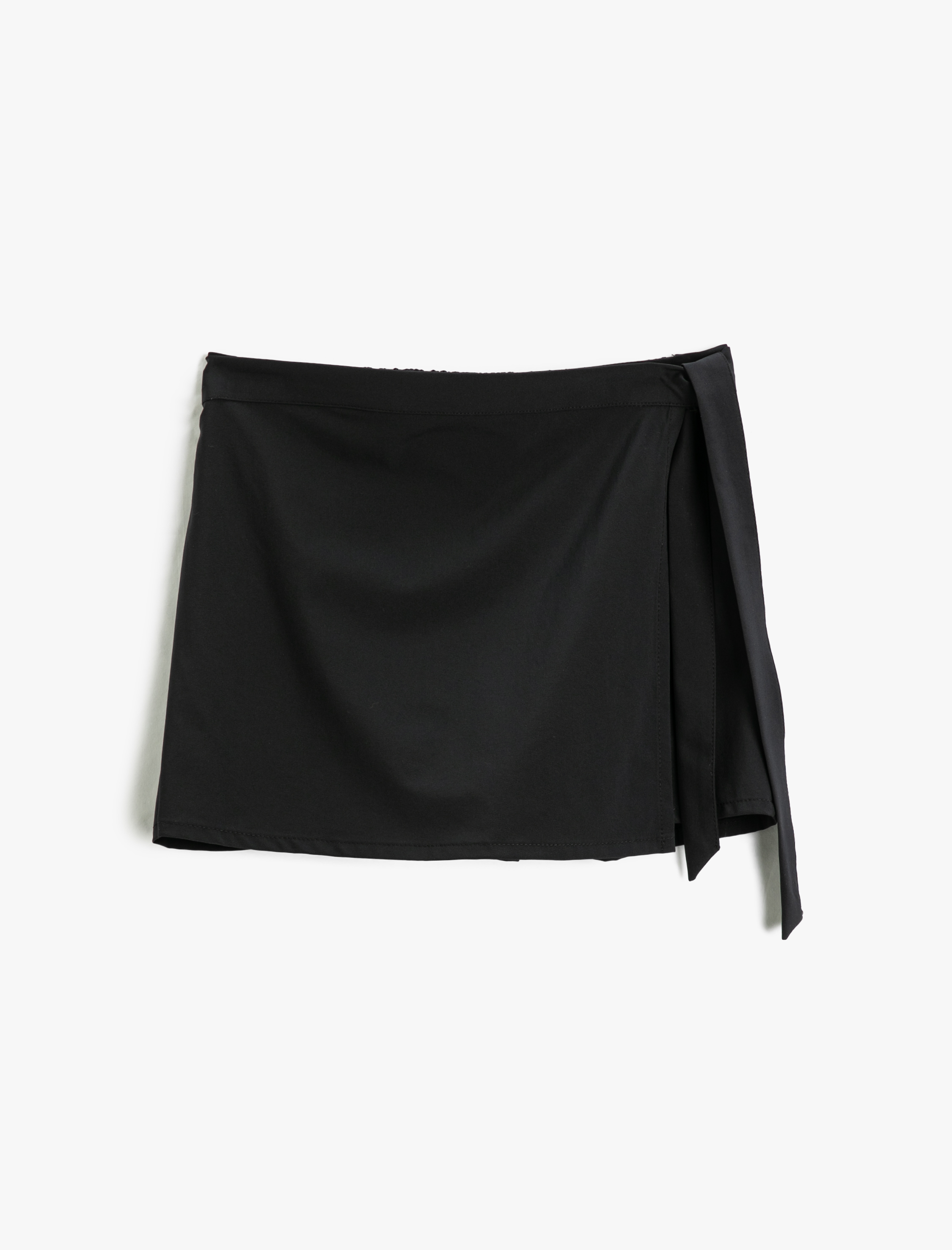 Mini Şort Etek Kuşak Detaylı Önü Kapamalı