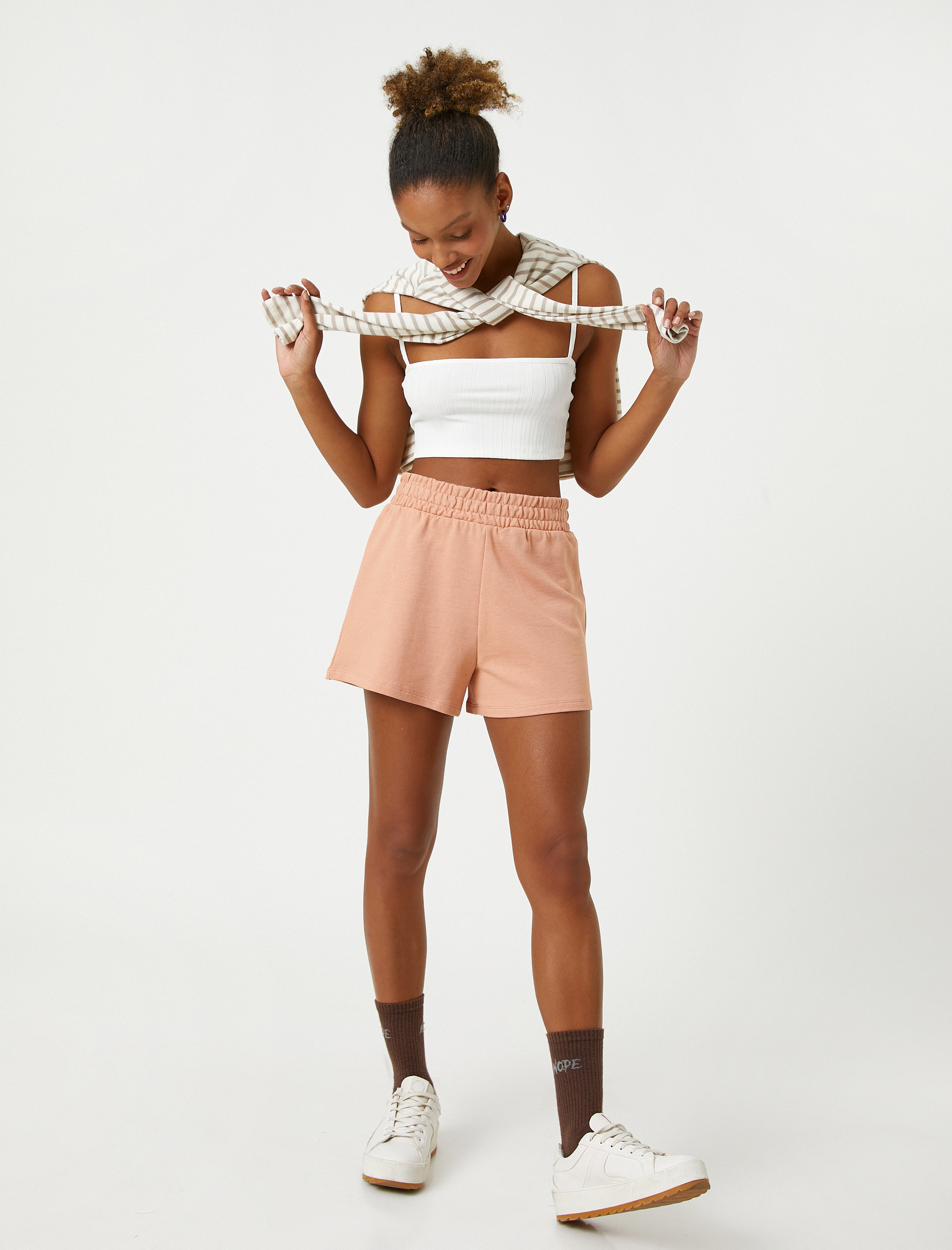   Rahat Kesim Şort Beli Kalın Lastikli