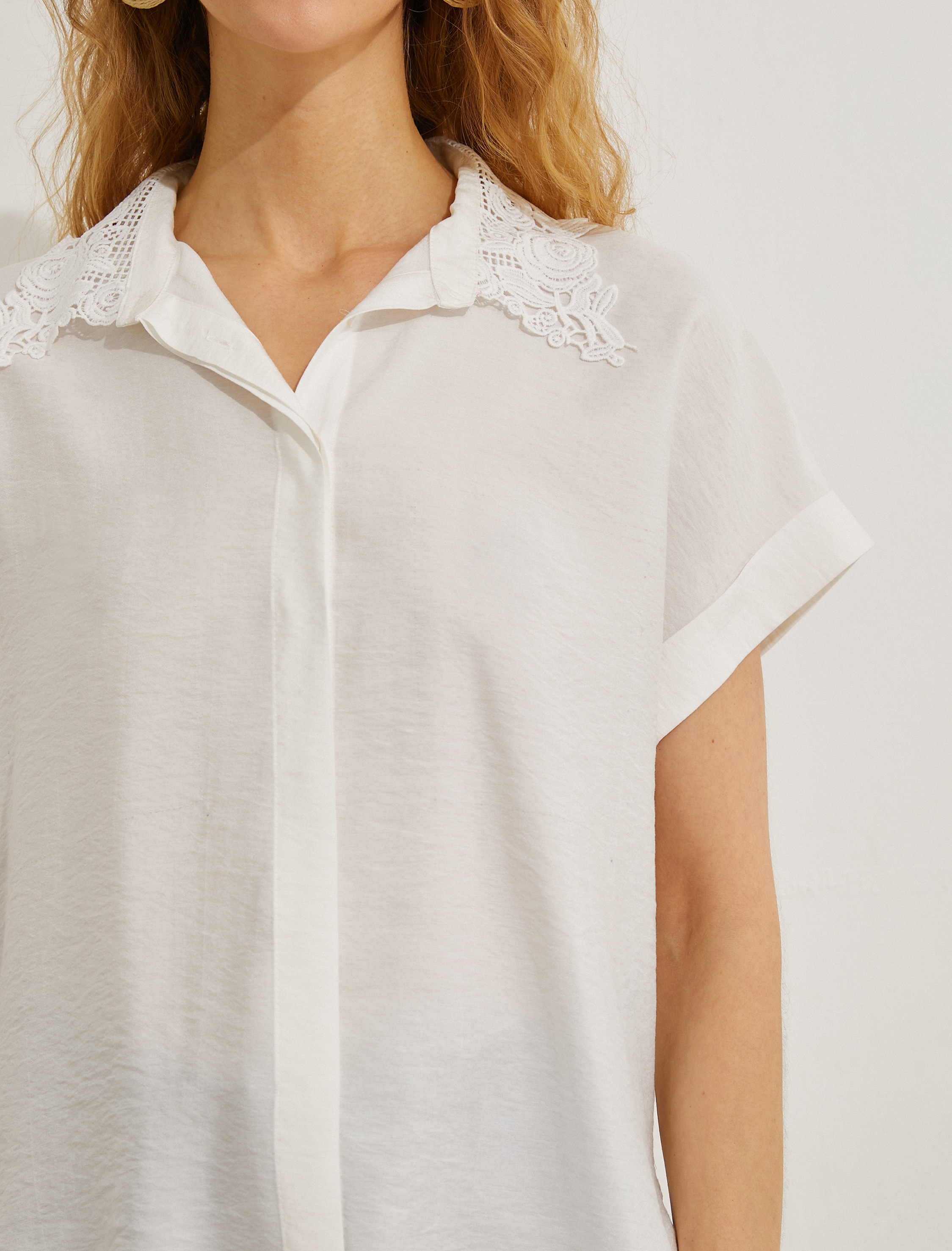   Dantel Yaka Gömlek Kısa Kollu