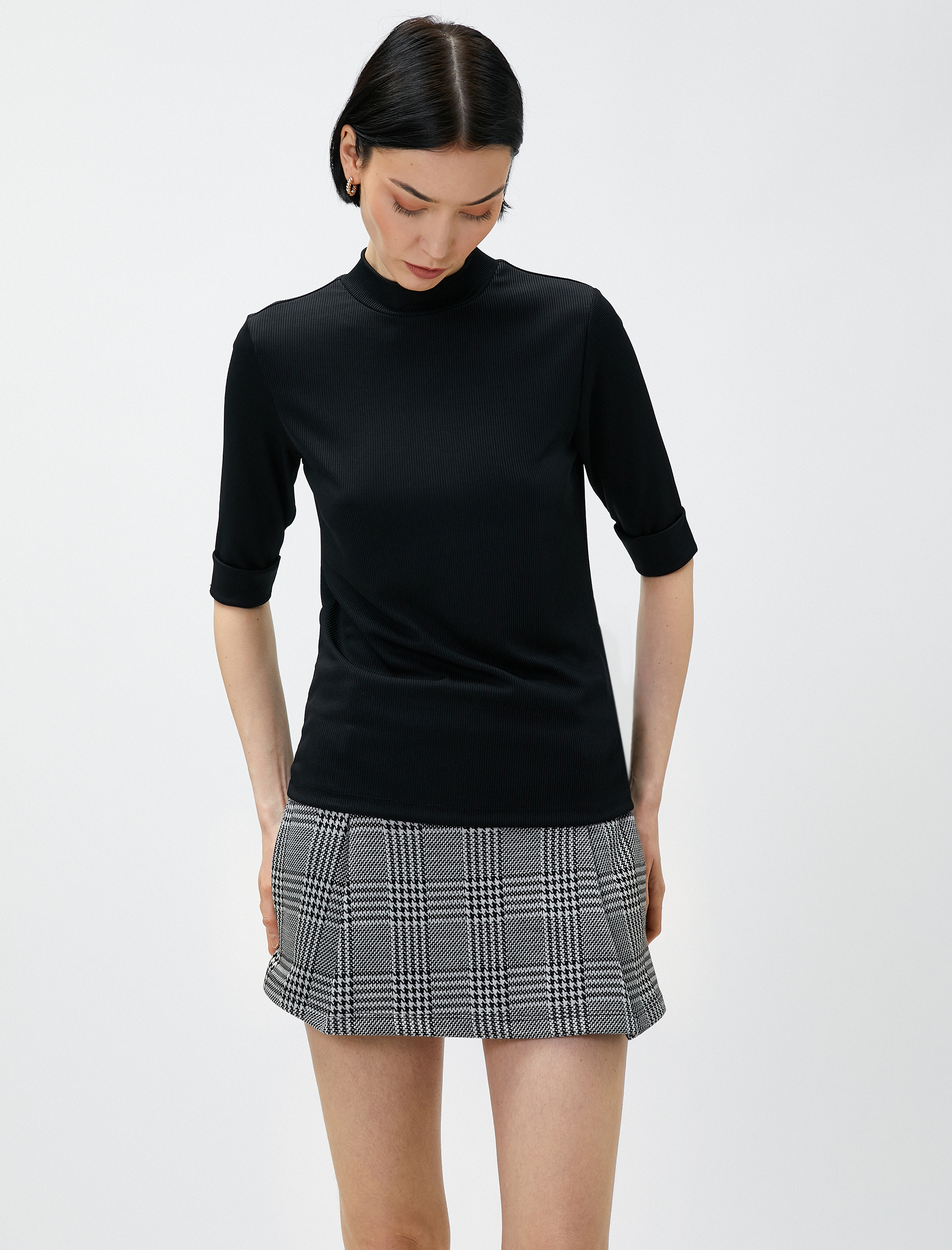   Fitilli Tişört Dik Yaka Kısa Kollu