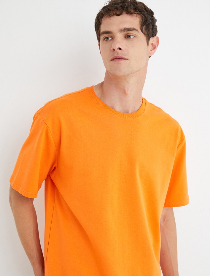  Basic Oversize Tişört Bisiklet Yaka Kısa Kollu Pamuklu