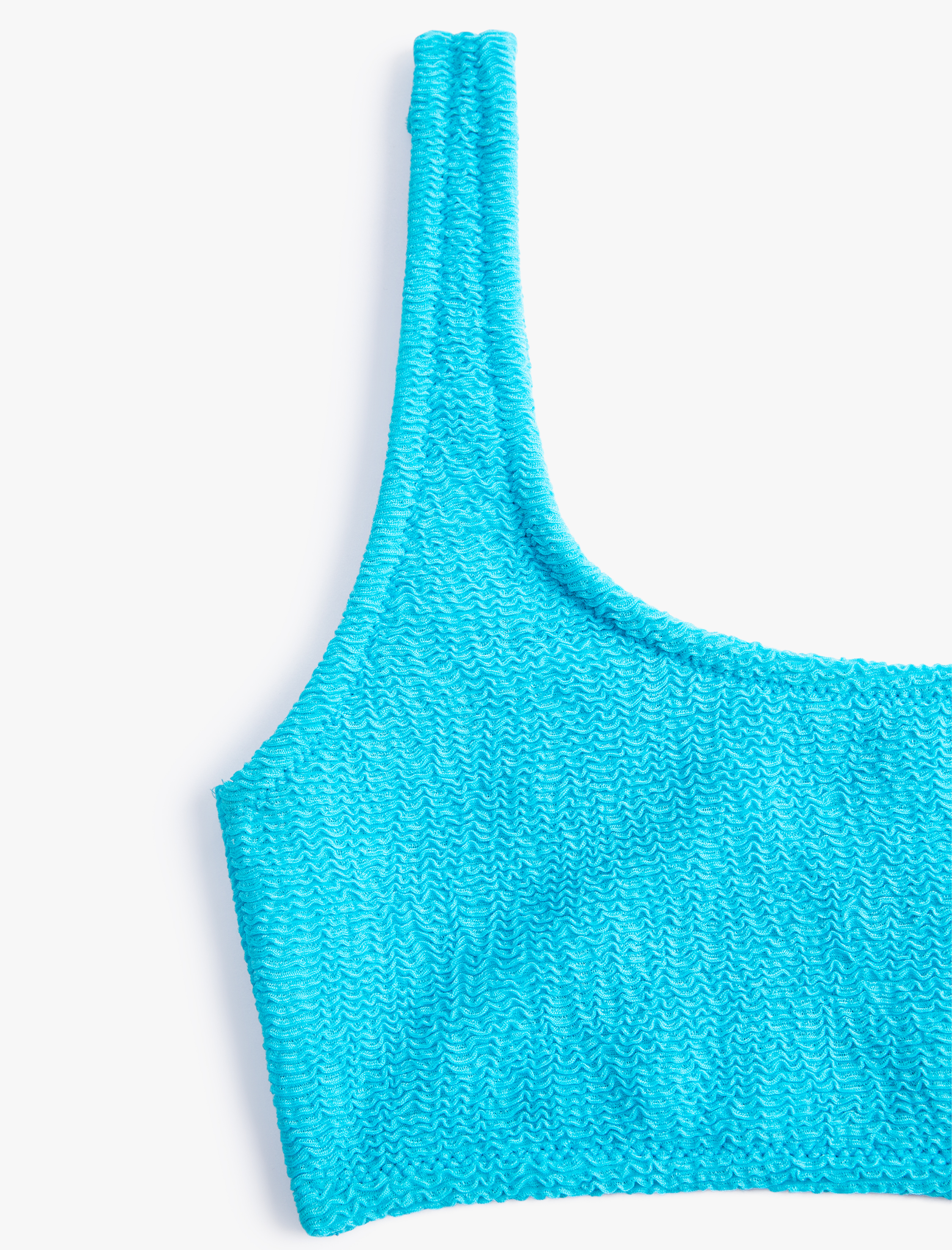   Bikini Üstü Dokulu U Yaka Kalın Askılı