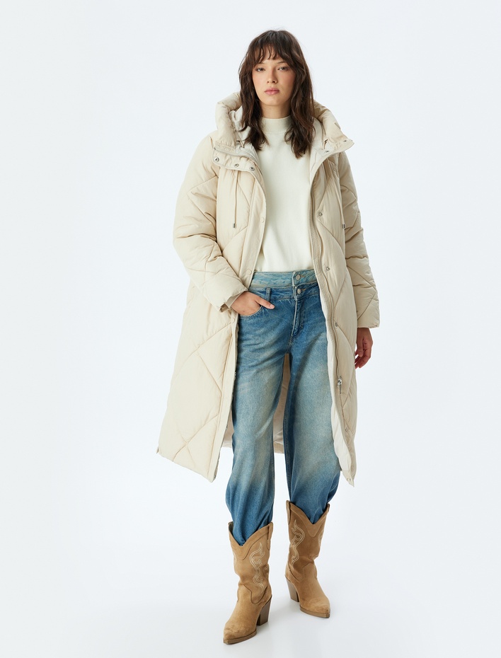  Kapşonlu Uzun Şişme Mont Kapitone Su İtici Fermuarlı Cepli