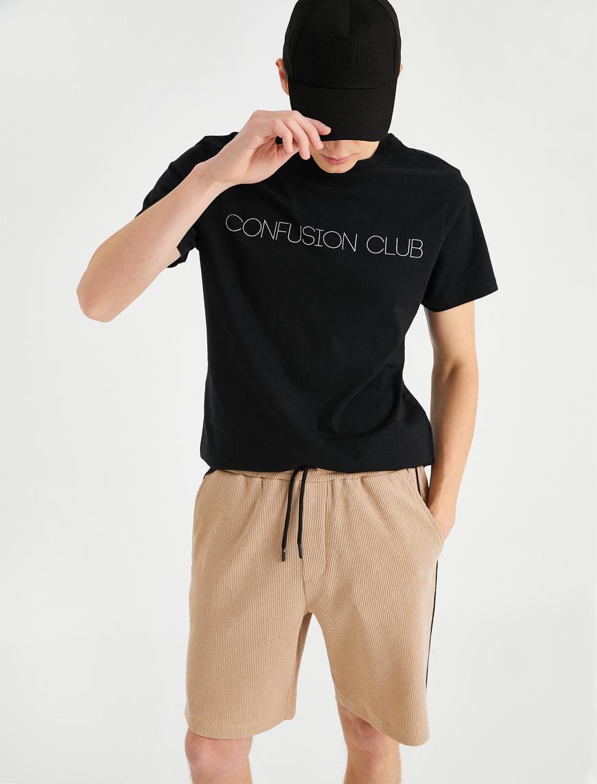   Minimal Baskılı Tişört