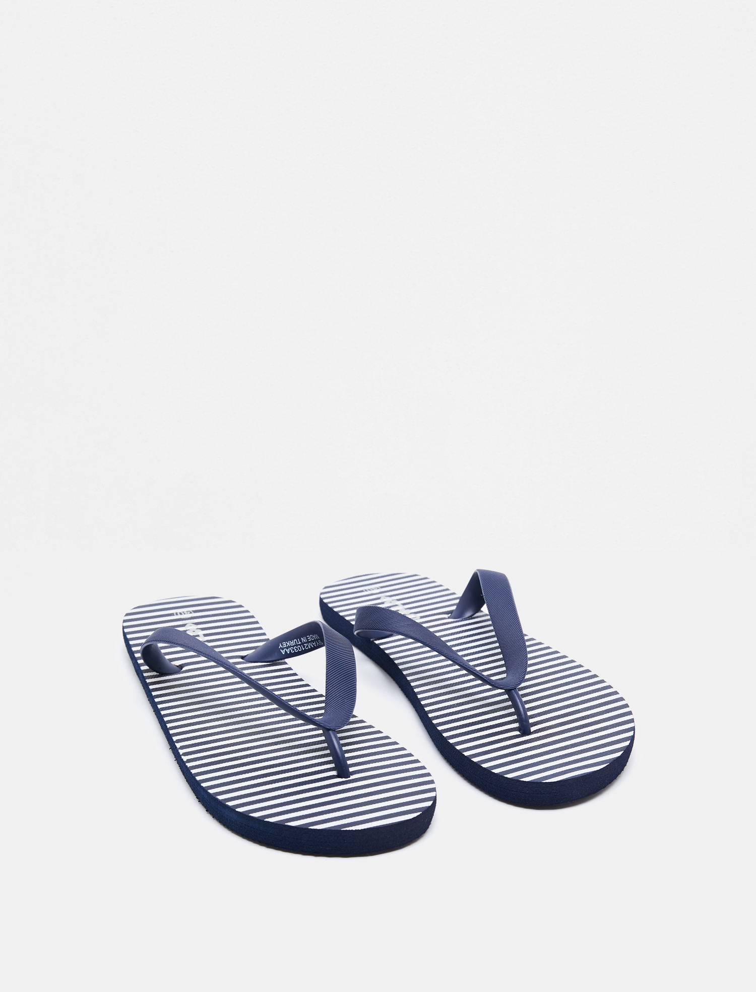  Erkek Parmak Arası Terlik