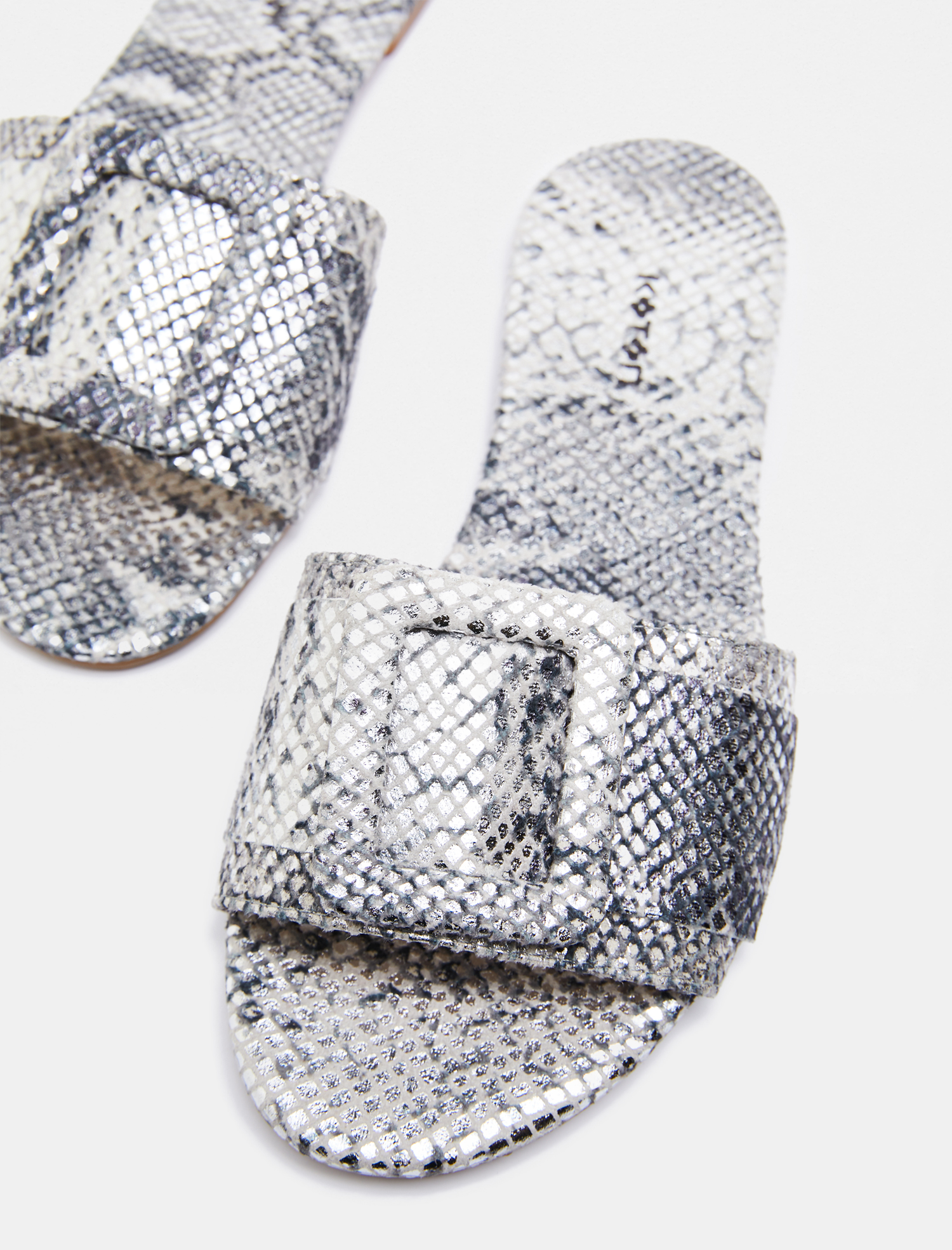 Kadın Yılan Derisi Desenli Terlik