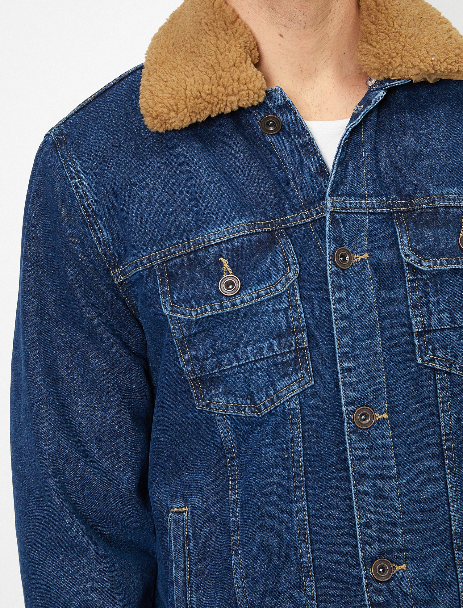   Yakası ve İçi Suni Kürklü Kolları Kapitoneli Jean Ceket